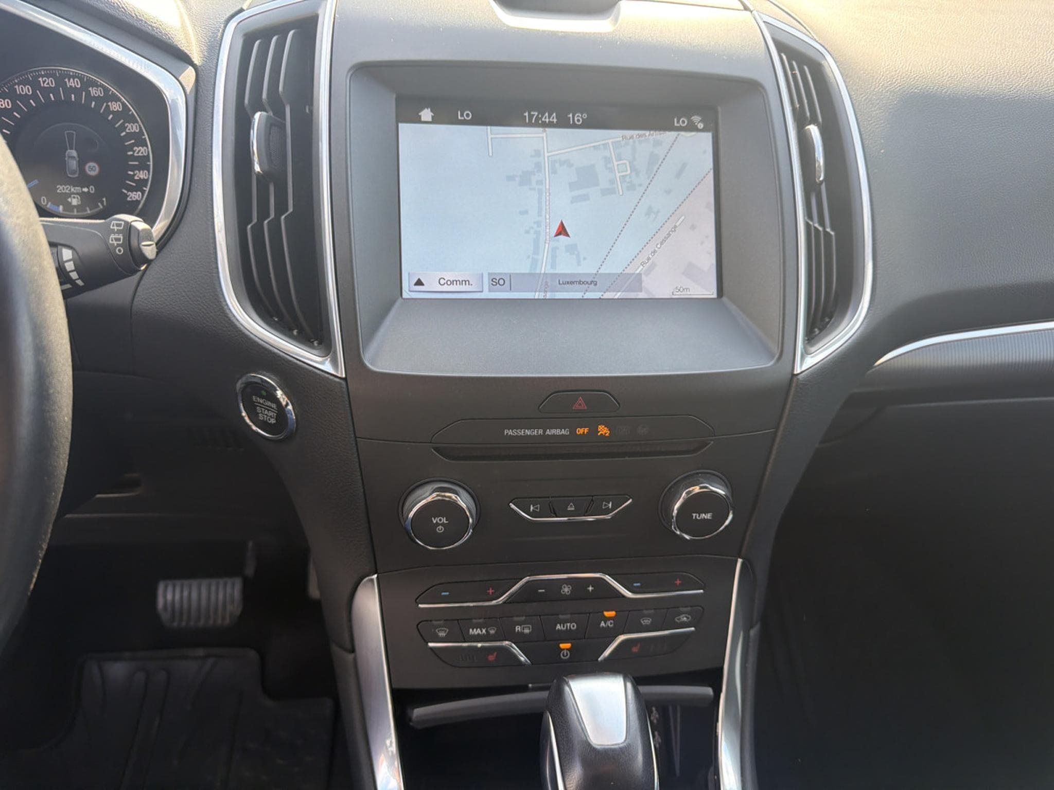 Ford S-Max 2.0 TDCI AUTO PLATINIUM 180CV (2018) - Photo 18