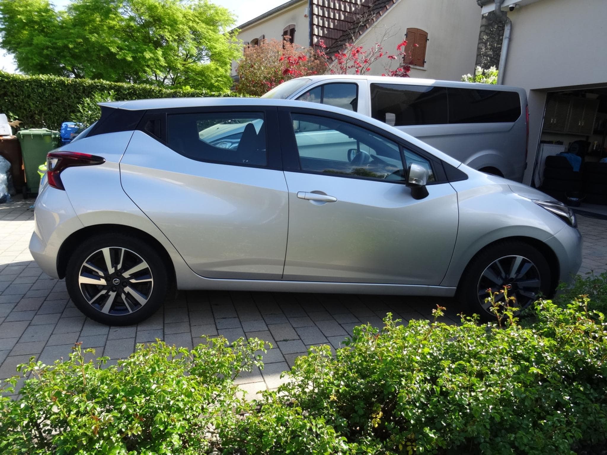 Nissan Micra 1.0 DIG-T 100 CONNECTA (2019) - Photo 13