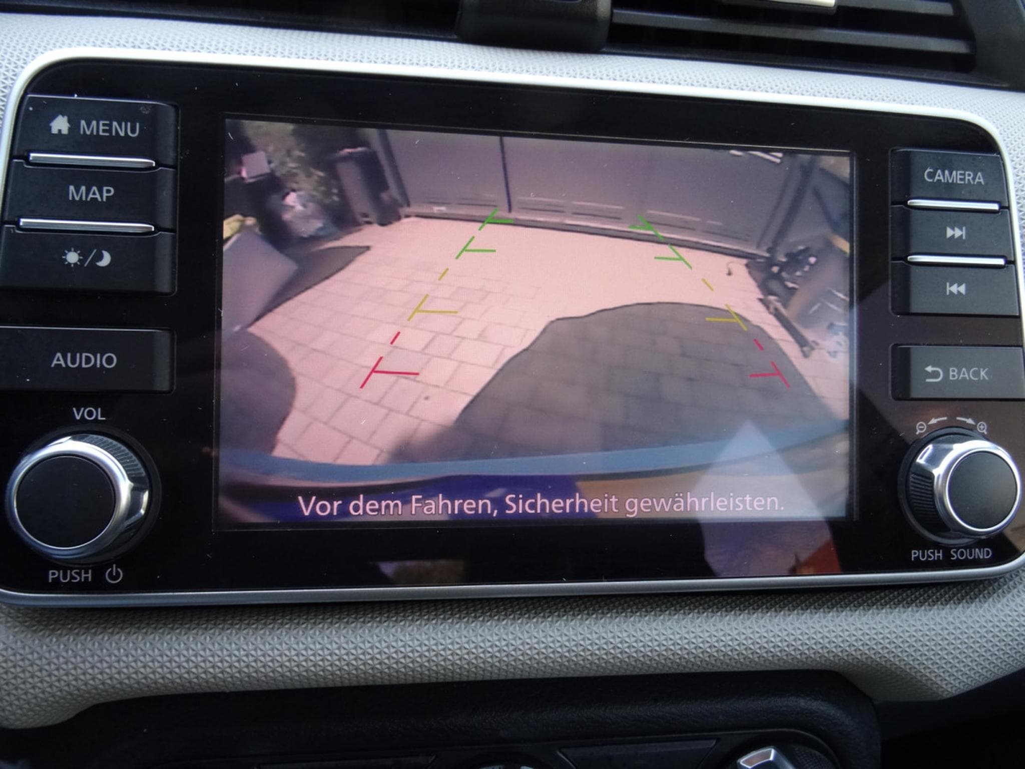 Nissan Micra 1.0 DIG-T 100 CONNECTA (2019) - Photo 6