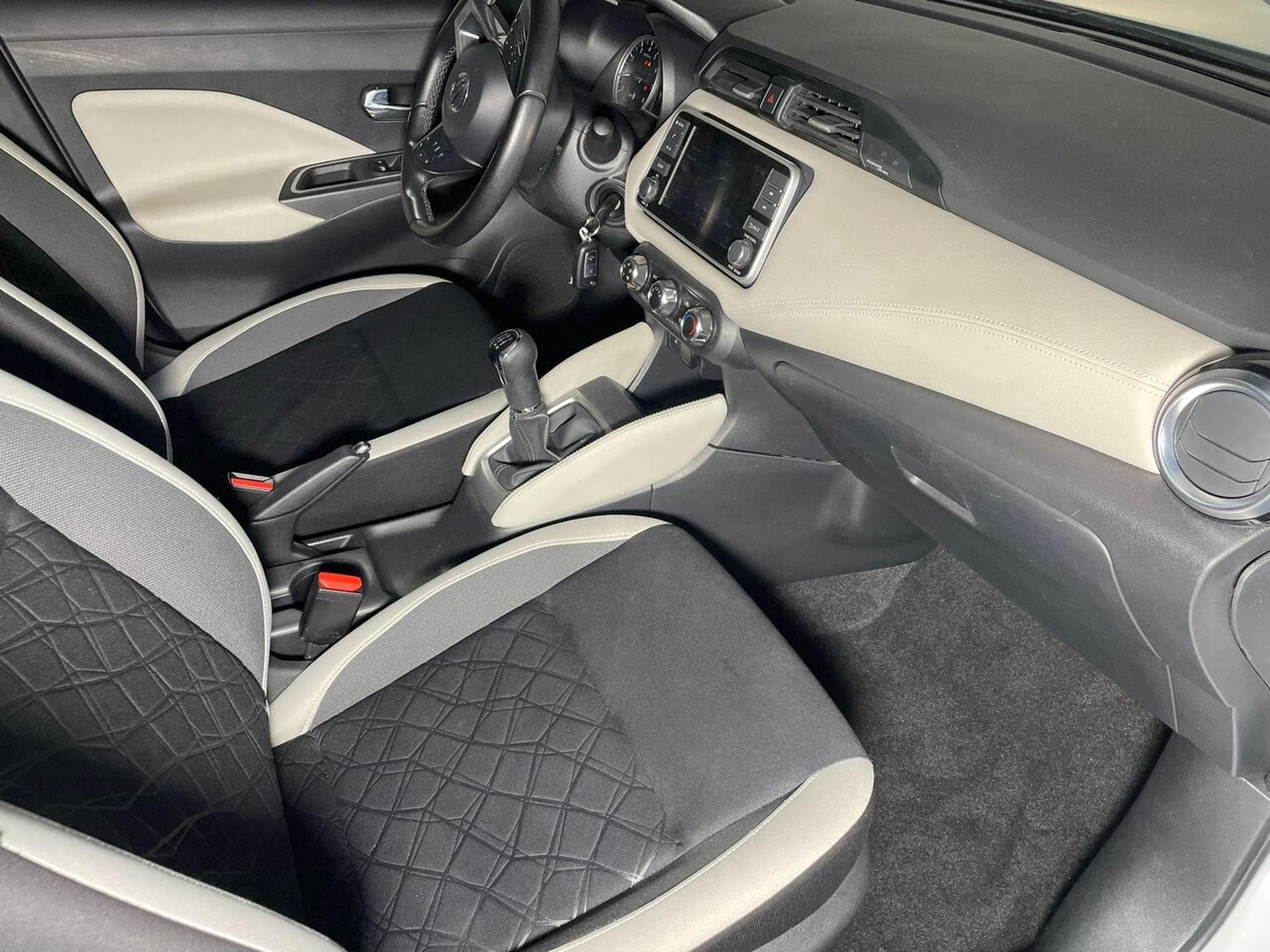 Nissan Micra 1.0 IG-T 90 MADE IN FRANCE CARPLAY (2022) - Foto 10