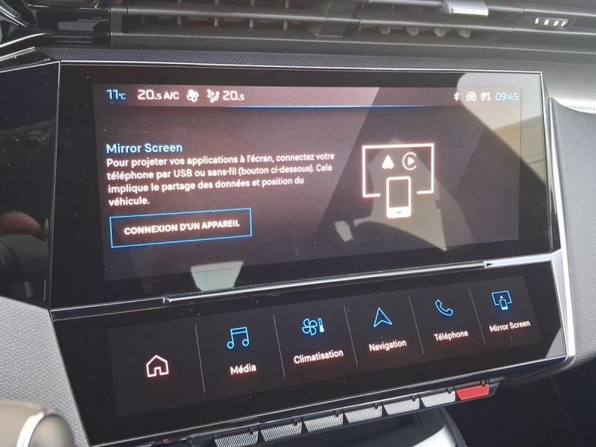 PEUGEOT 308 PHEV 180ch GT e-EAT8 (2023) - Photo 10