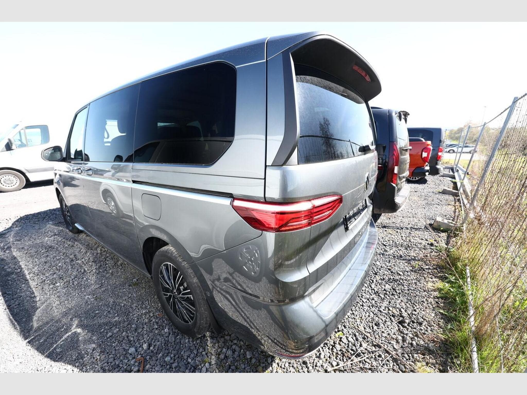 VW T7 PHEV 245 4M (2025) - Foto 4