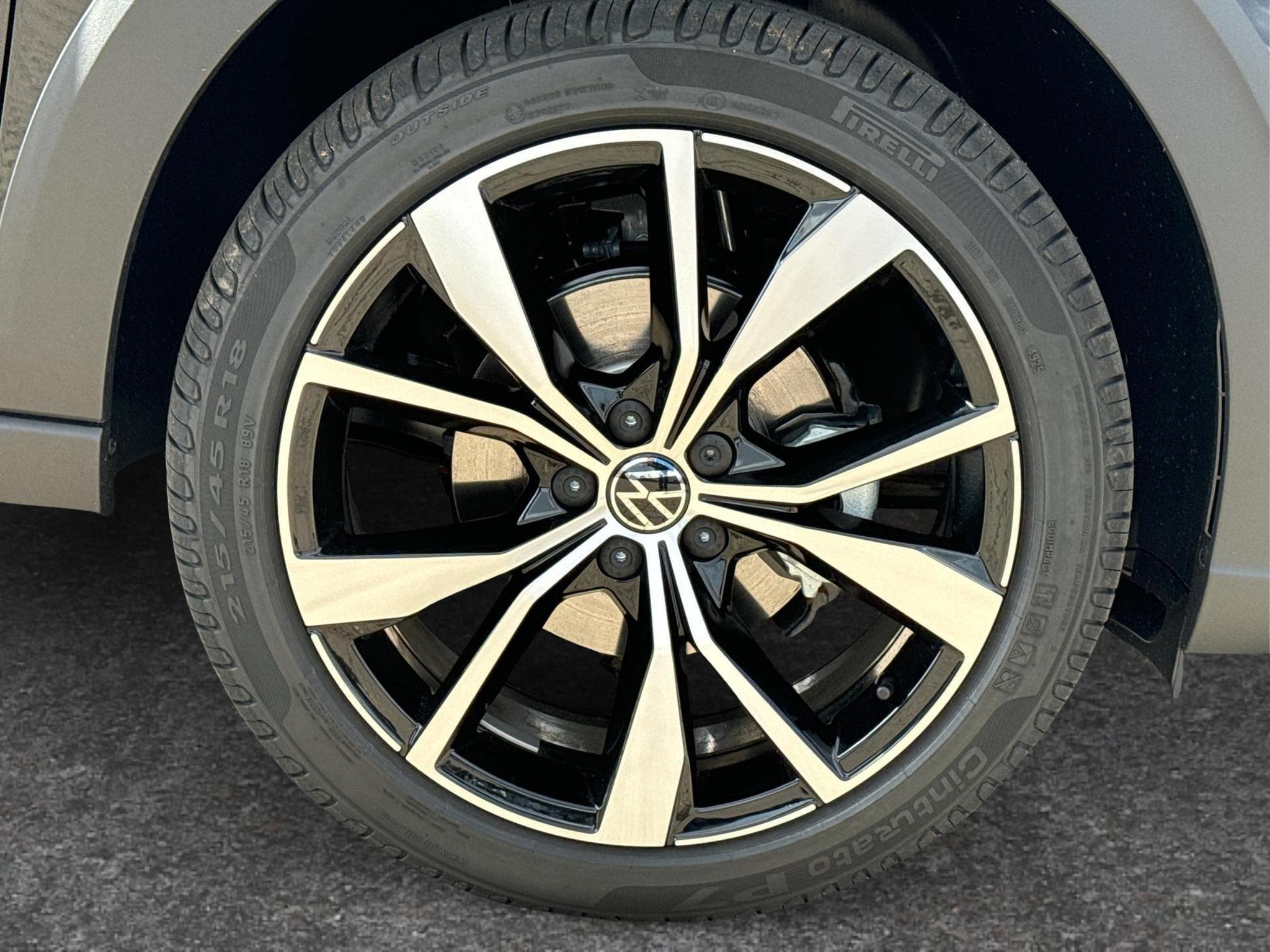 VW Taigo R-Line Limited (2026) - Foto 12