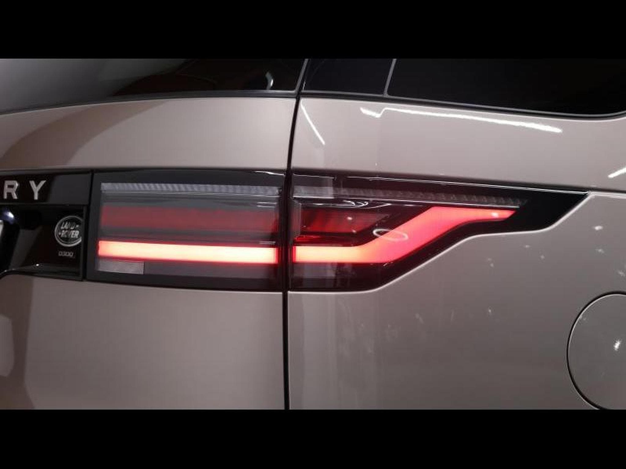 Land-Rover Discovery D300 Metropolitan Edition 7 places (2022) - Photo 11