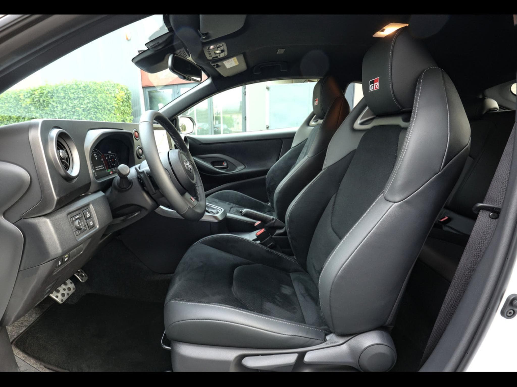 Toyota Yaris GR-FOUR 1.6 TURBO AUTO (2024) - Photo 10