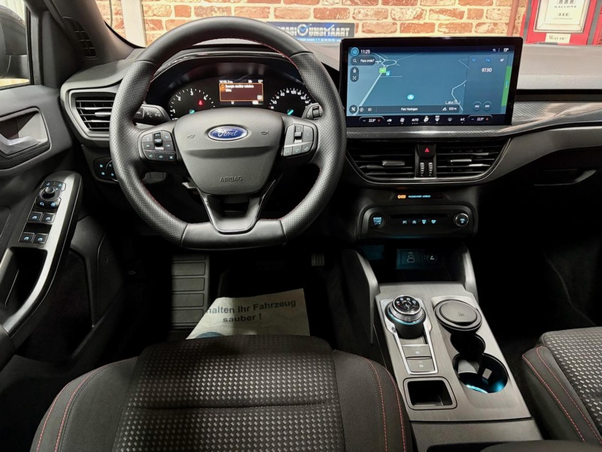 Ford Focus Focus SW 1.5 EcoBlue 116cv Auto ST-LINE X (2025) - Photo 4