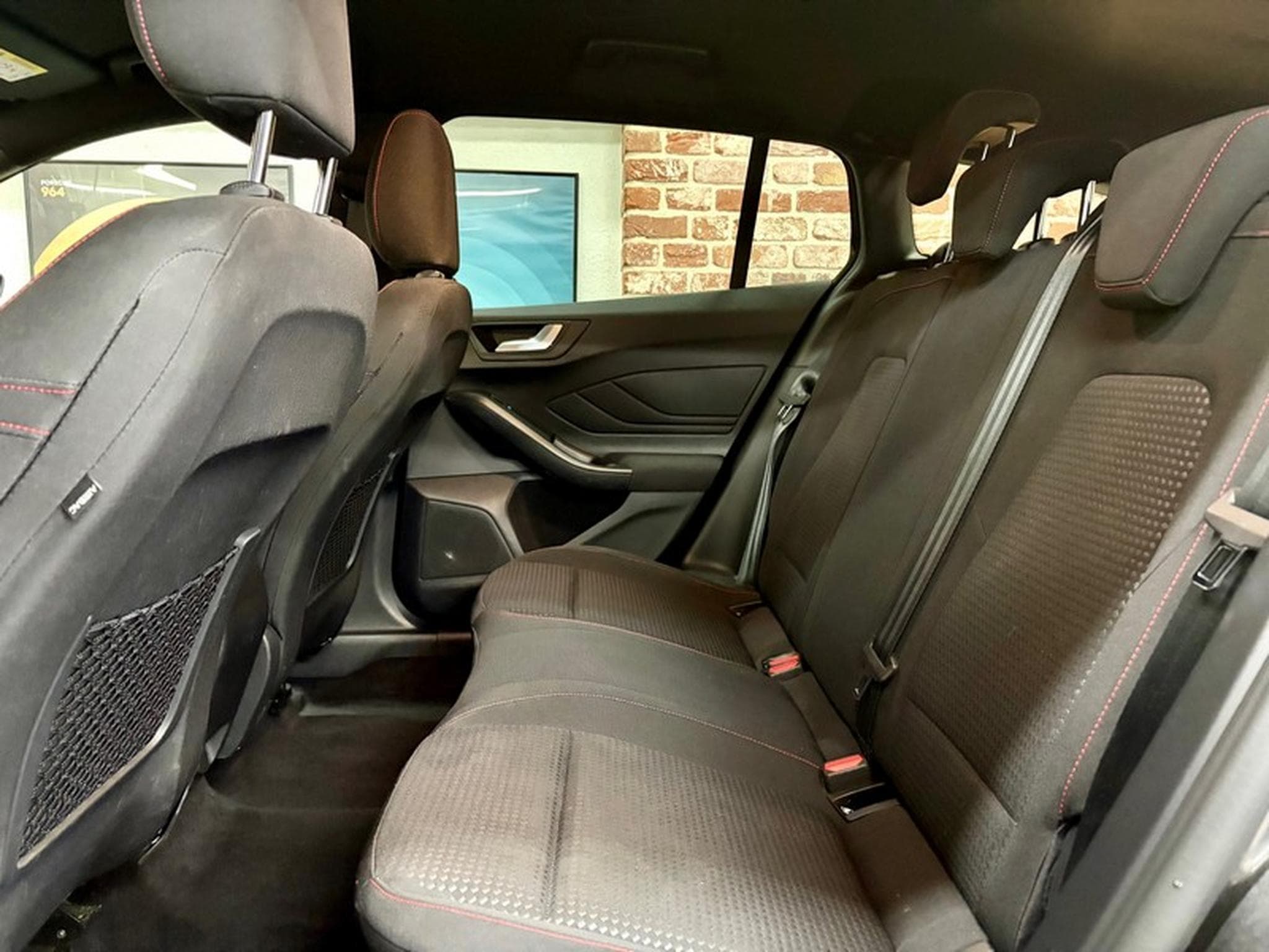 Ford Focus Focus SW 1.5 EcoBlue 116cv Auto ST-LINE X (2025) - Photo 6