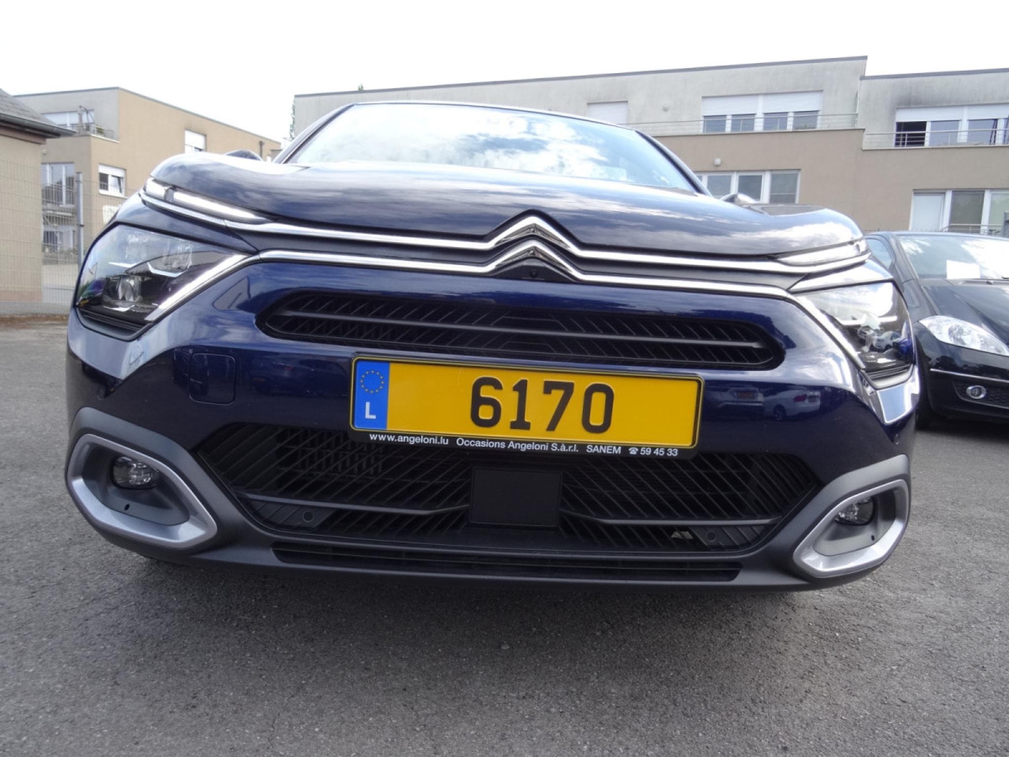 Citroën C4 MAX 1.5 Blue Hdi 130 Automatique (2024) - Photo 2
