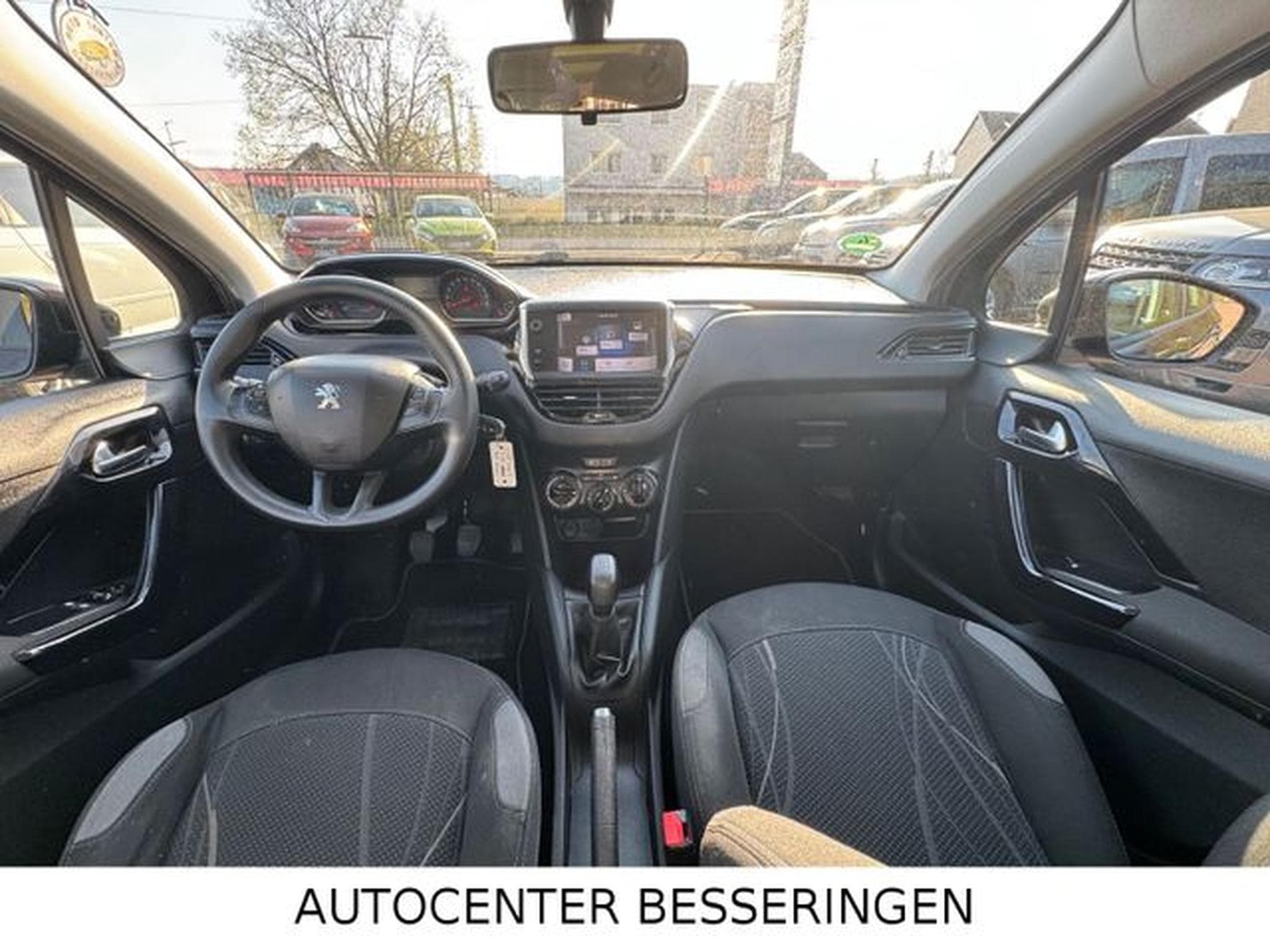 Peugeot 208 208 Active * KLIMA * AUS 1. HAND * (2012) - Photo 5