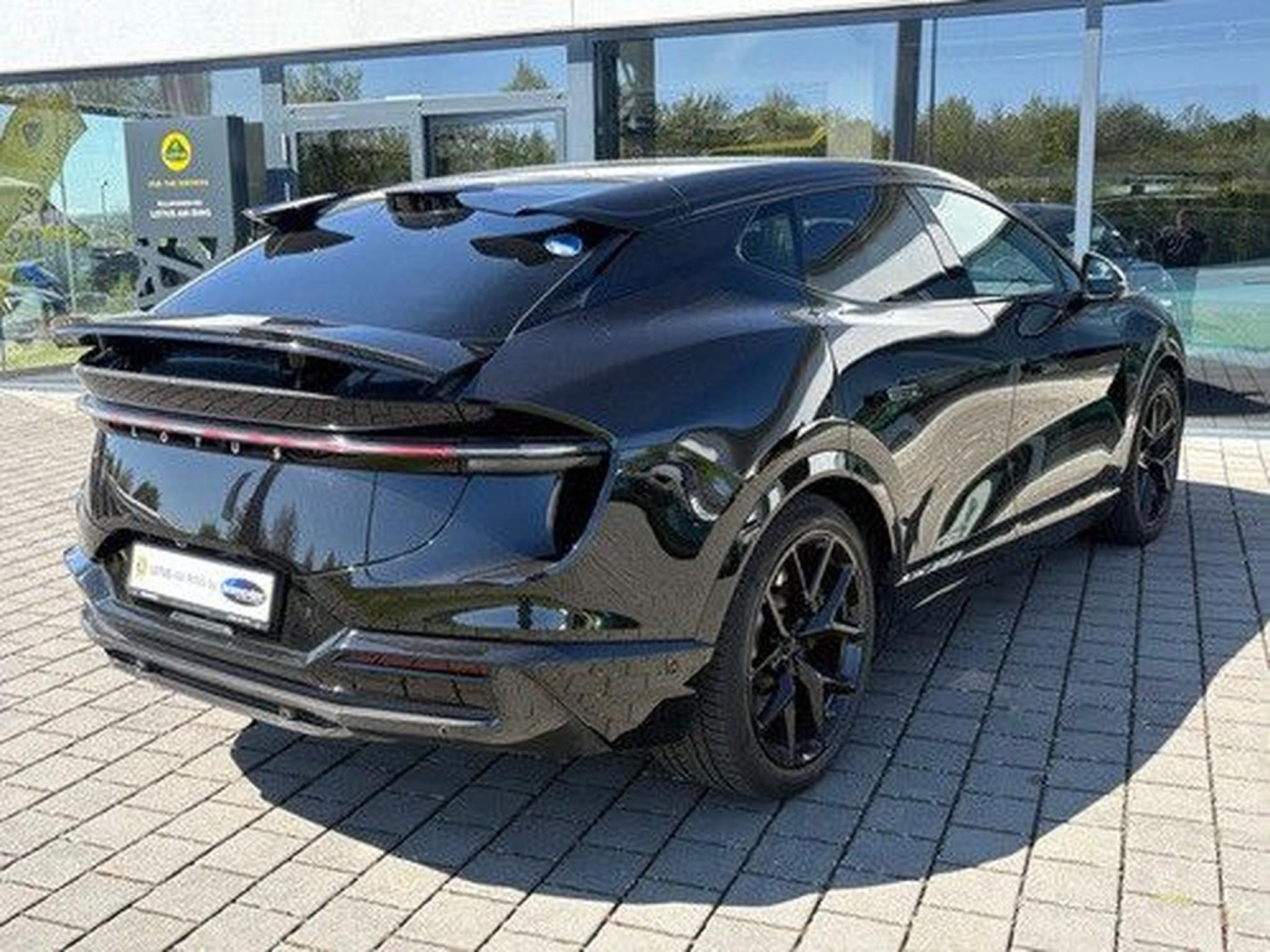 Lotus Eletre Eletre R - 905PS, Komfort-Sitze &amp; Glasdach (2024) - Photo 10