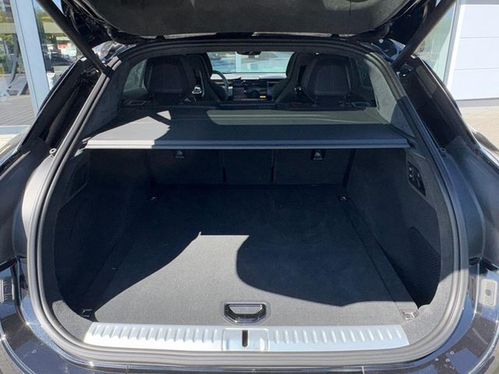 Lotus Eletre Eletre R - 905PS, Komfort-Sitze &amp; Glasdach (2024) - Photo 14