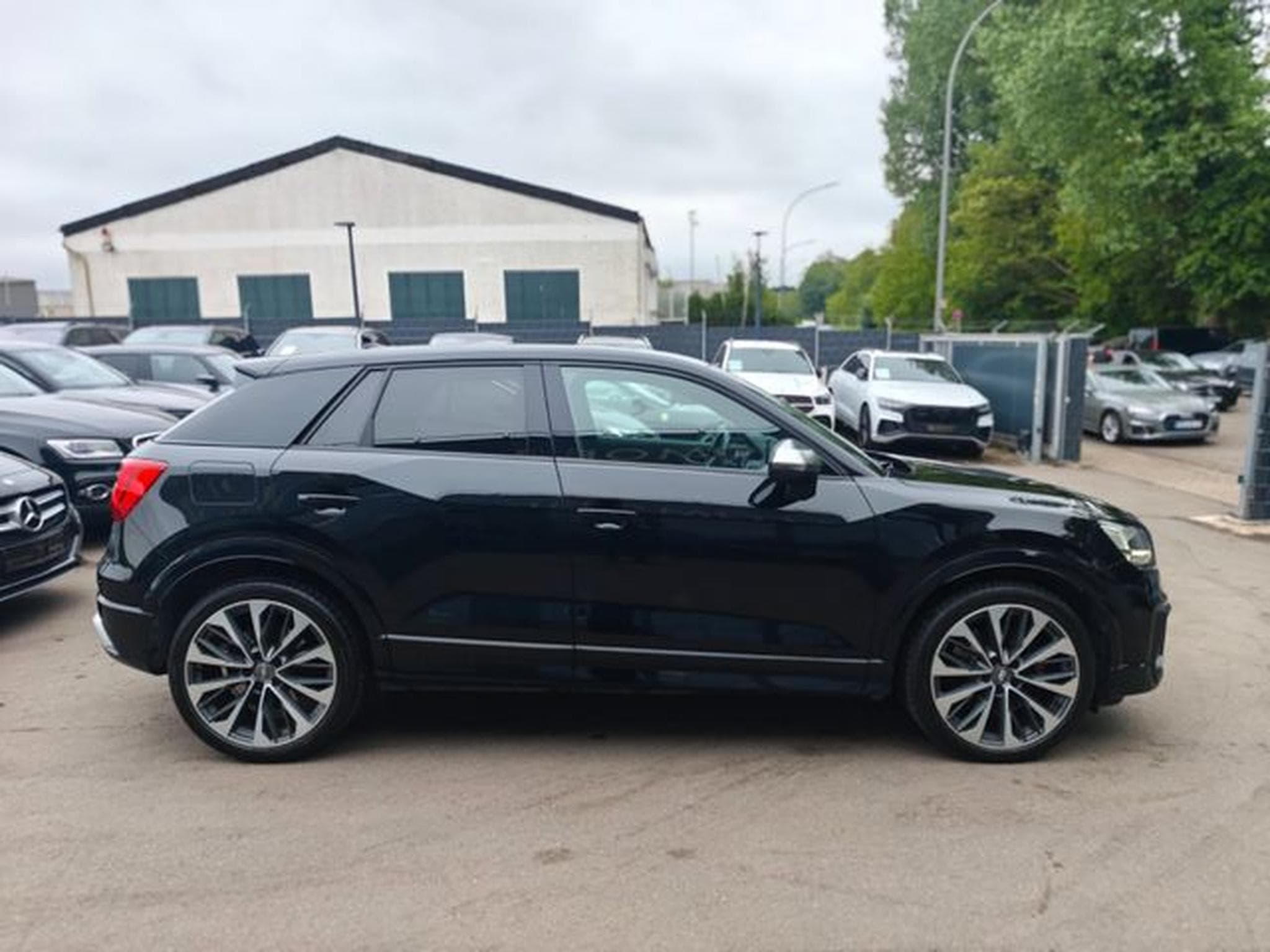 Audi SQ2 SQ2 2.0 TFSI QUATTRO BLACK LINE *AUT*NAVI*LED* (2020) - Foto 14