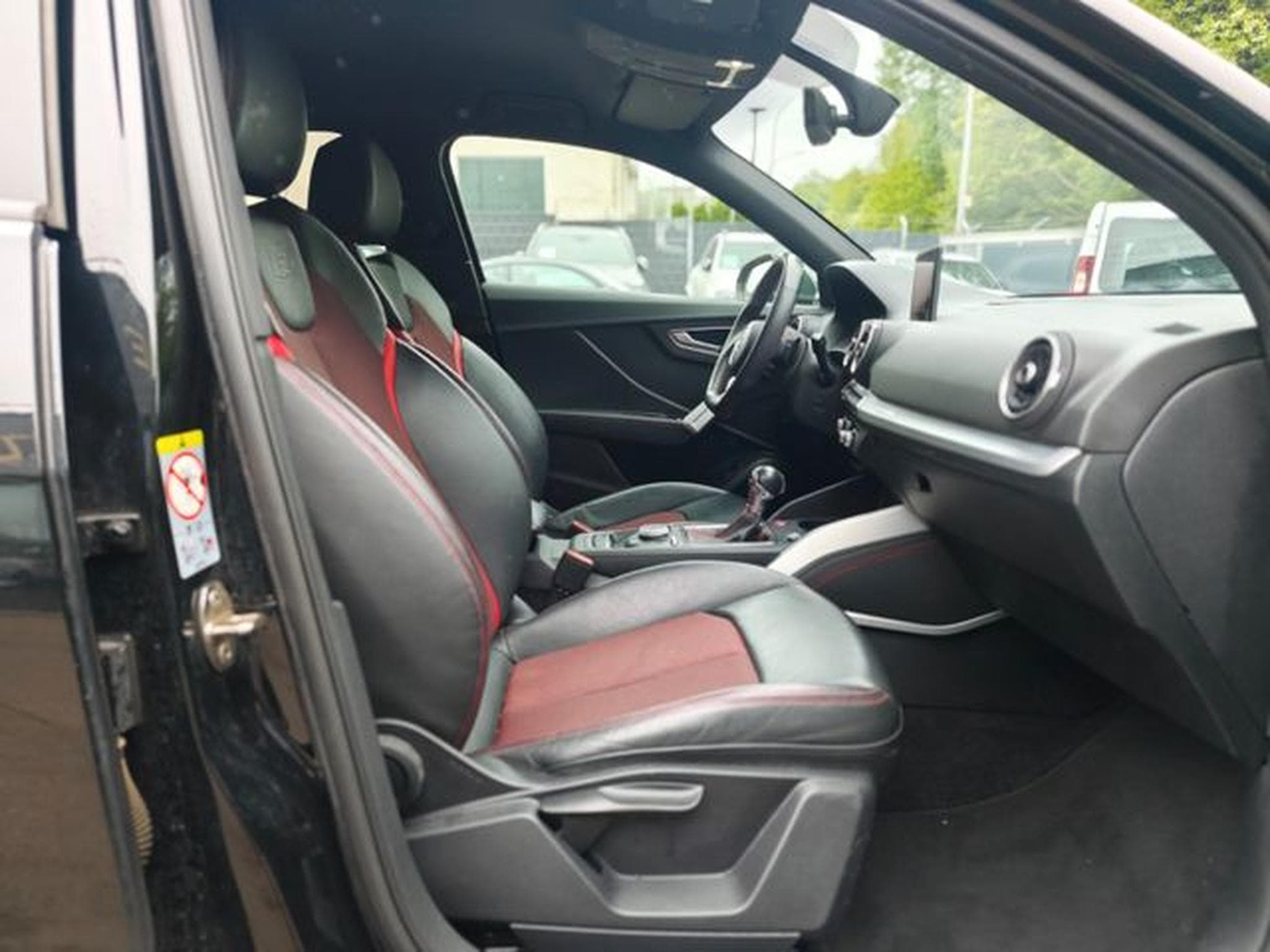 Audi SQ2 SQ2 2.0 TFSI QUATTRO BLACK LINE *AUT*NAVI*LED* (2020) - Foto 15