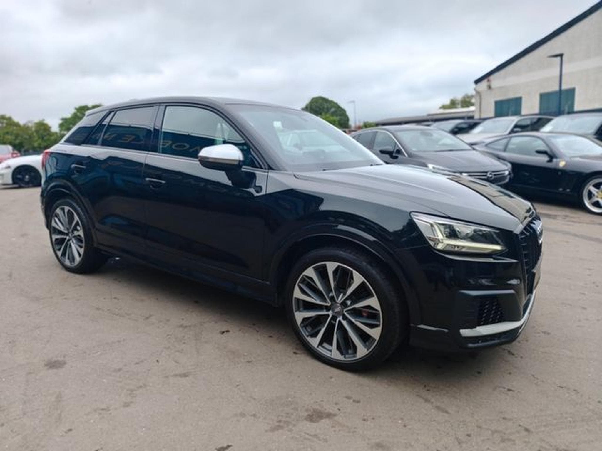 Audi SQ2 SQ2 2.0 TFSI QUATTRO BLACK LINE *AUT*NAVI*LED* (2020) - Foto 5