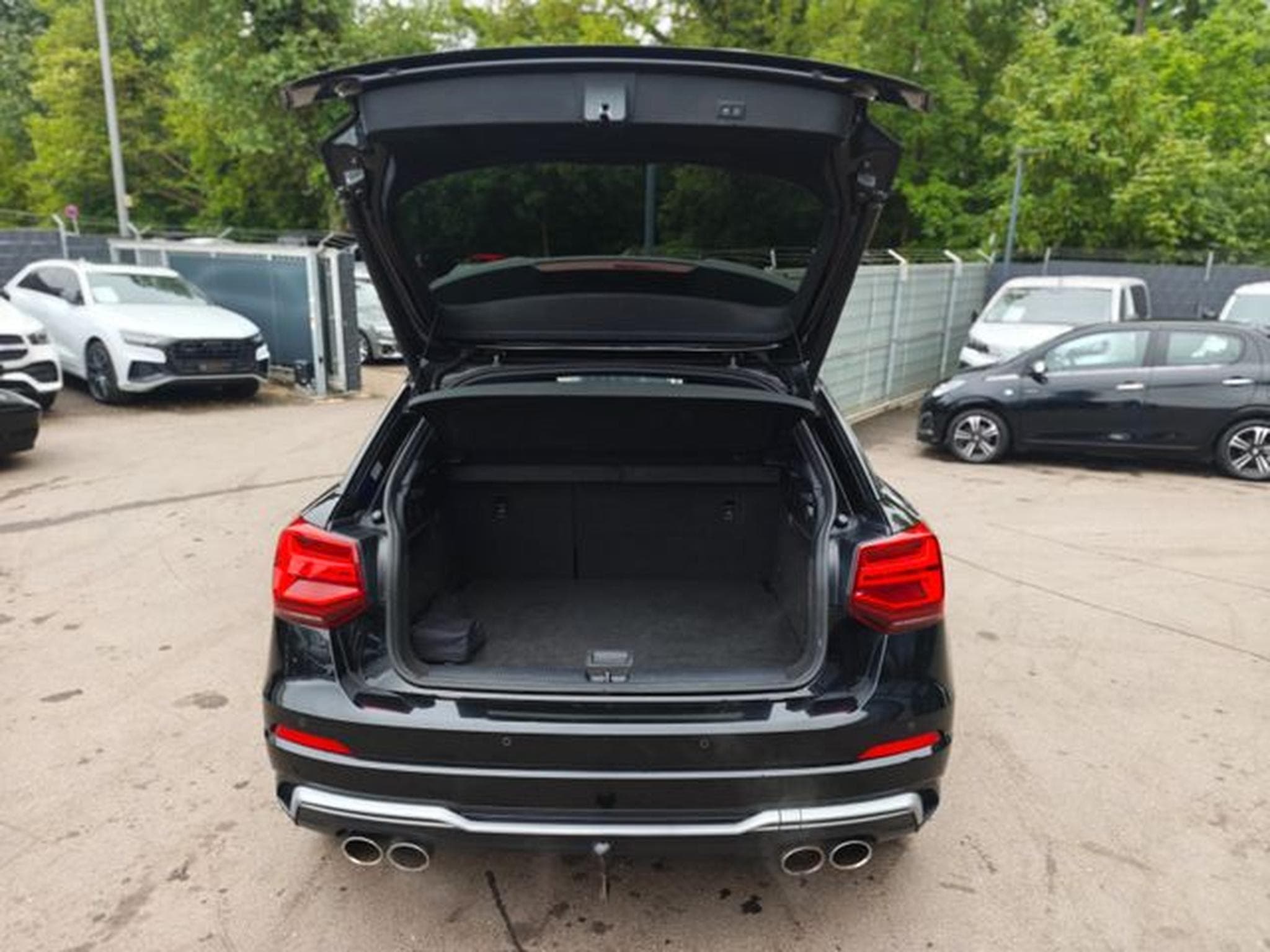 Audi SQ2 SQ2 2.0 TFSI QUATTRO BLACK LINE *AUT*NAVI*LED* (2020) - Foto 9