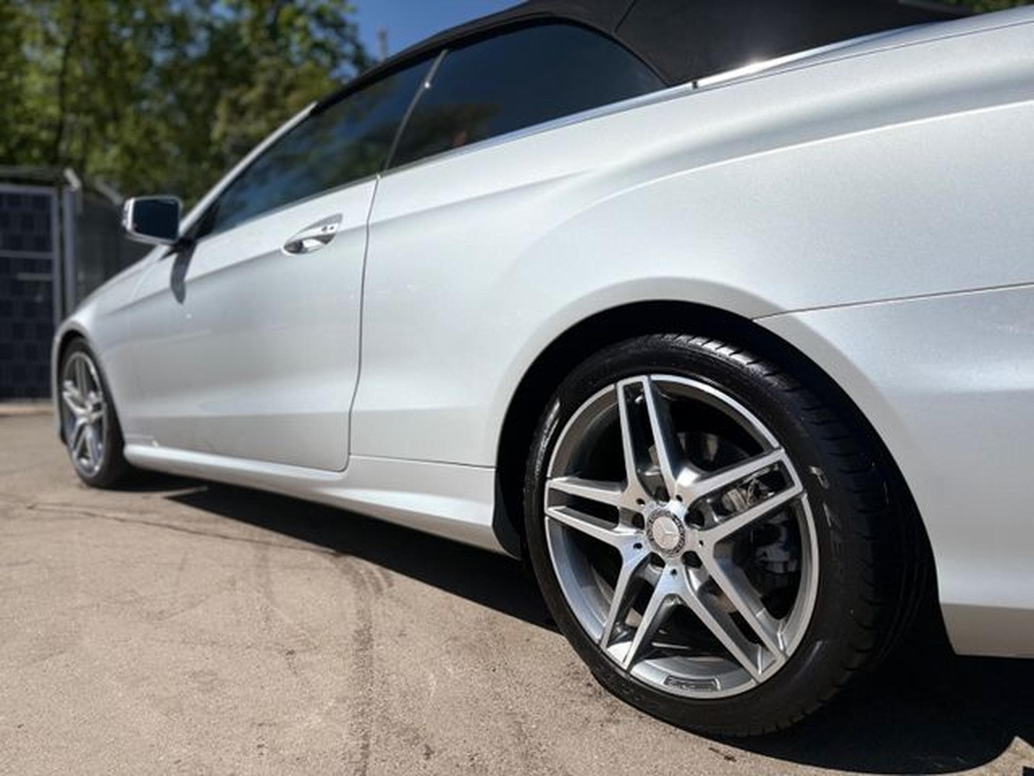 Mercedes E 350 E 350 CABRIO BLUETEC / D *AMG-LINE*SHZ*NAVI* (2015) - Photo 13