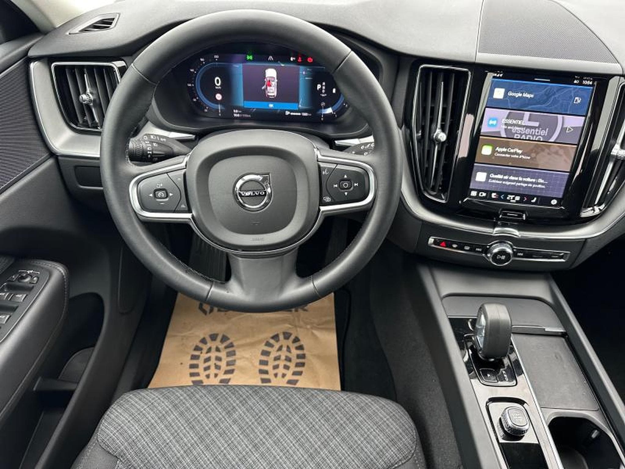 Volvo XC60 B4 Core / Diesel (2023) - Photo 12