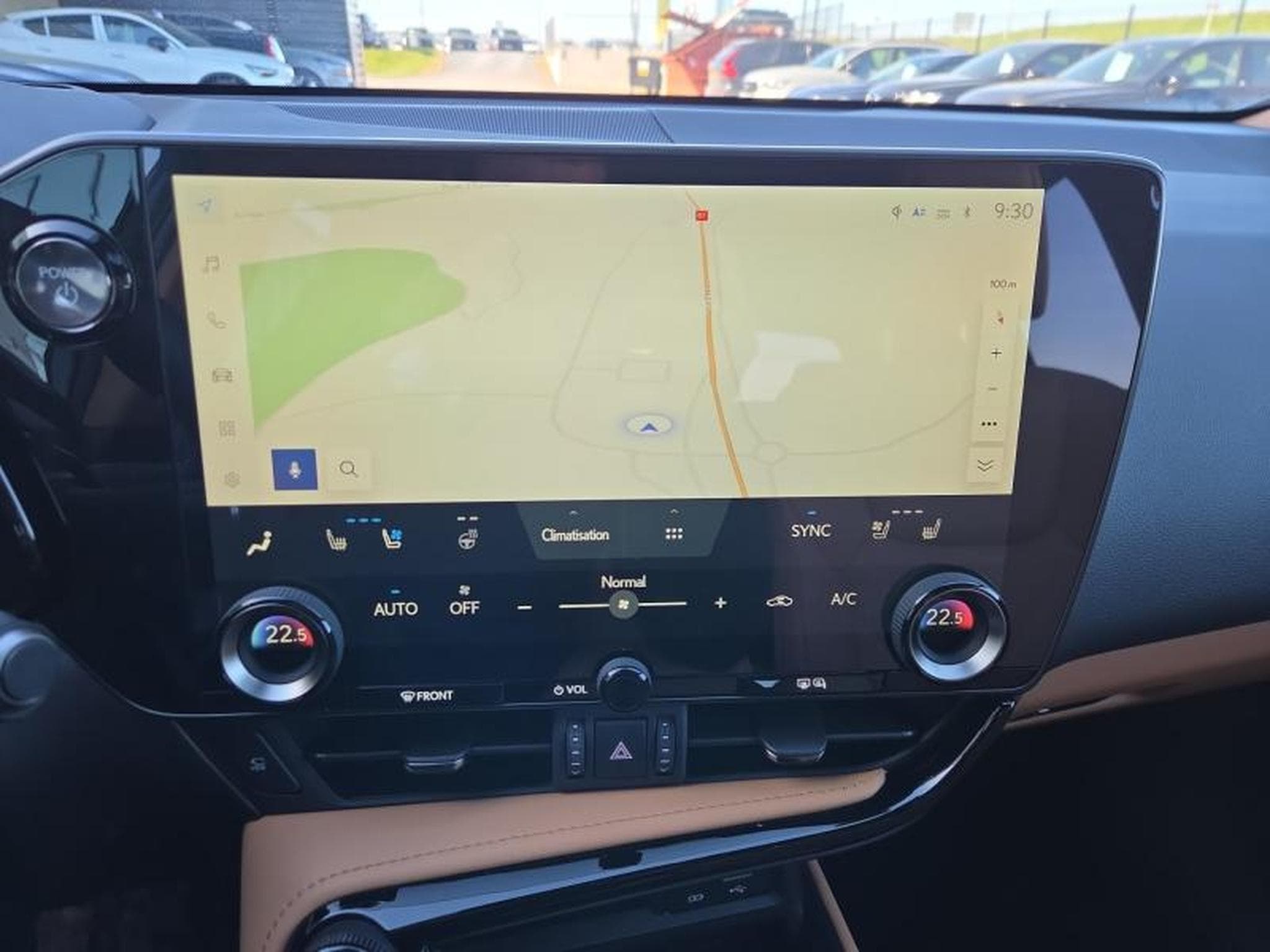 Lexus NX Executive Line / Hybrid (2025) - Photo 15