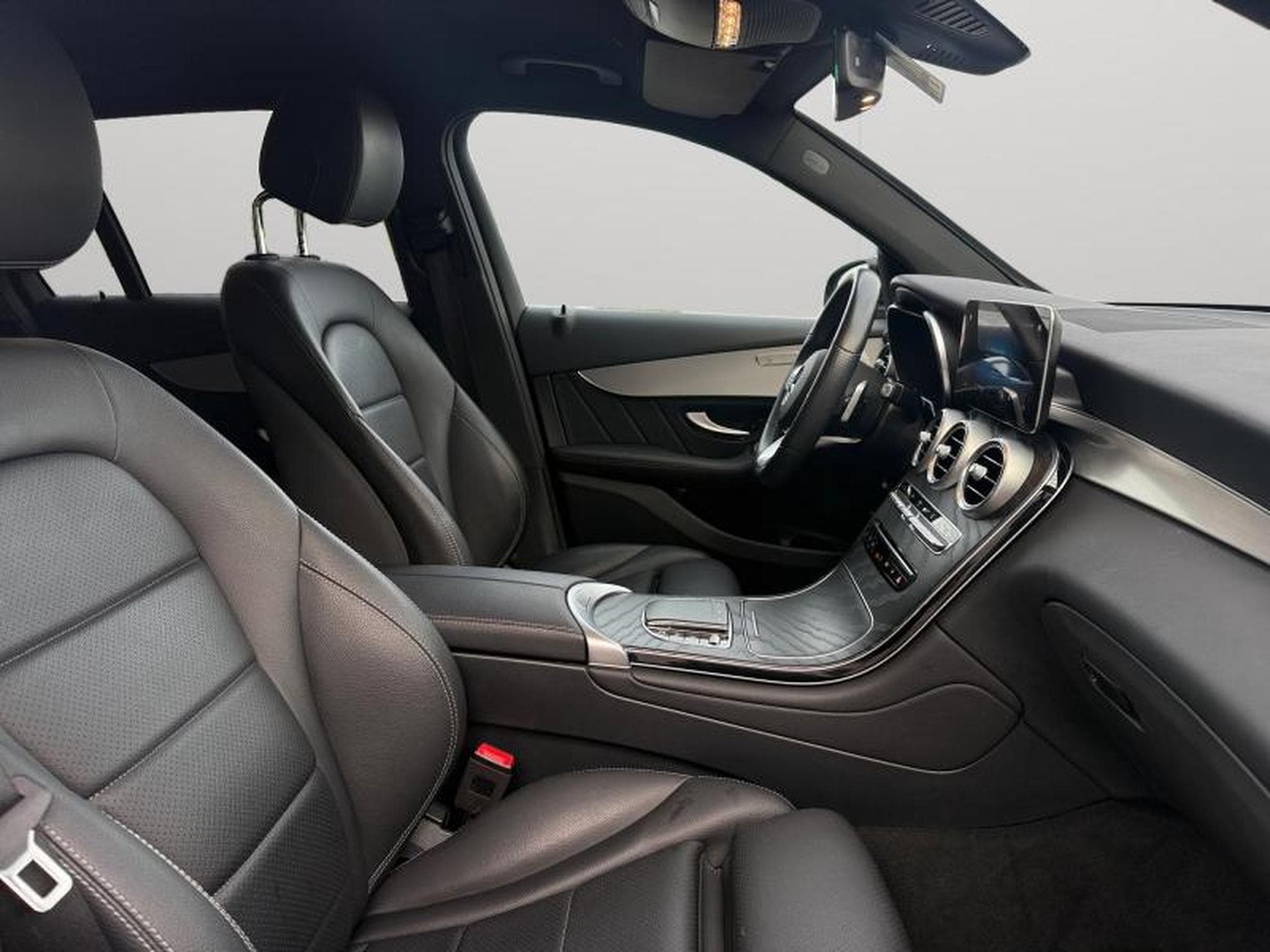 Mercedes GLC 300 e 4MATIC AMG LINE / Hybride (2022) - Photo 10