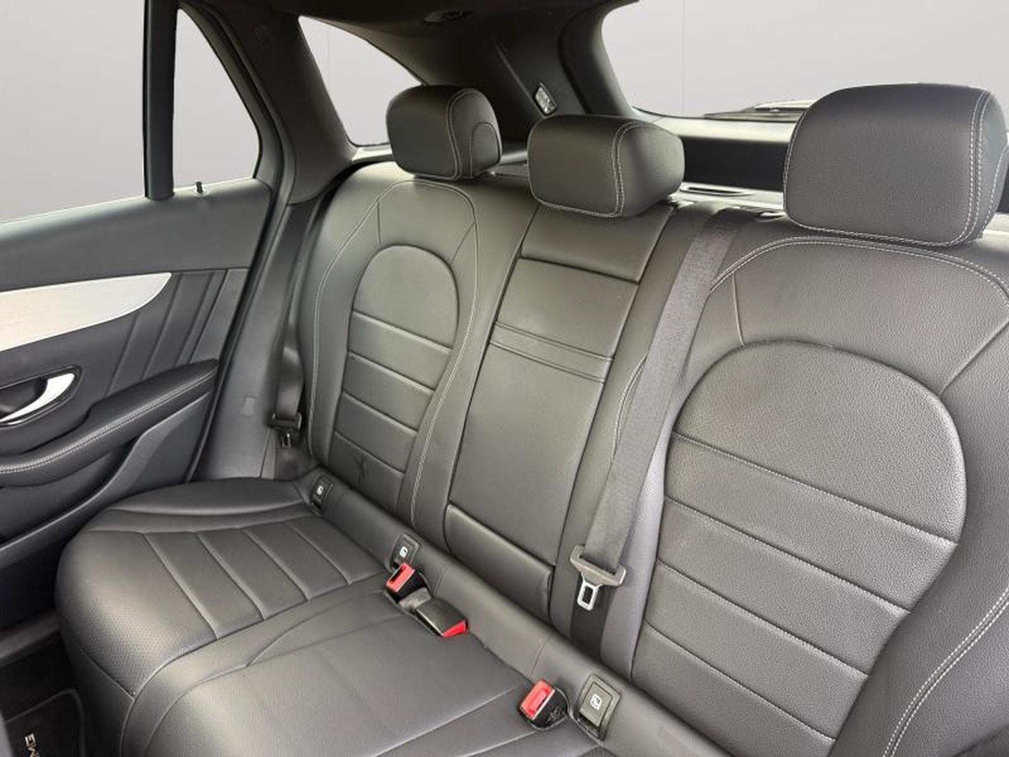 Mercedes GLC 300 e 4MATIC AMG LINE / Hybride (2022) - Photo 11