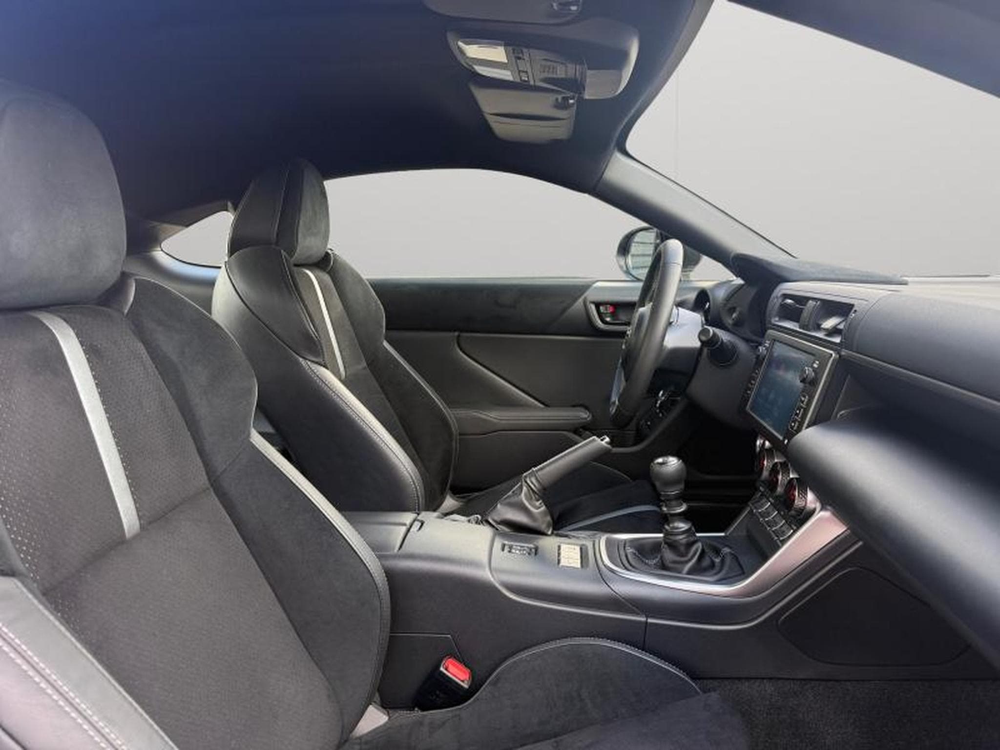 Toyota GR86 ZN8 (2024) - Photo 10