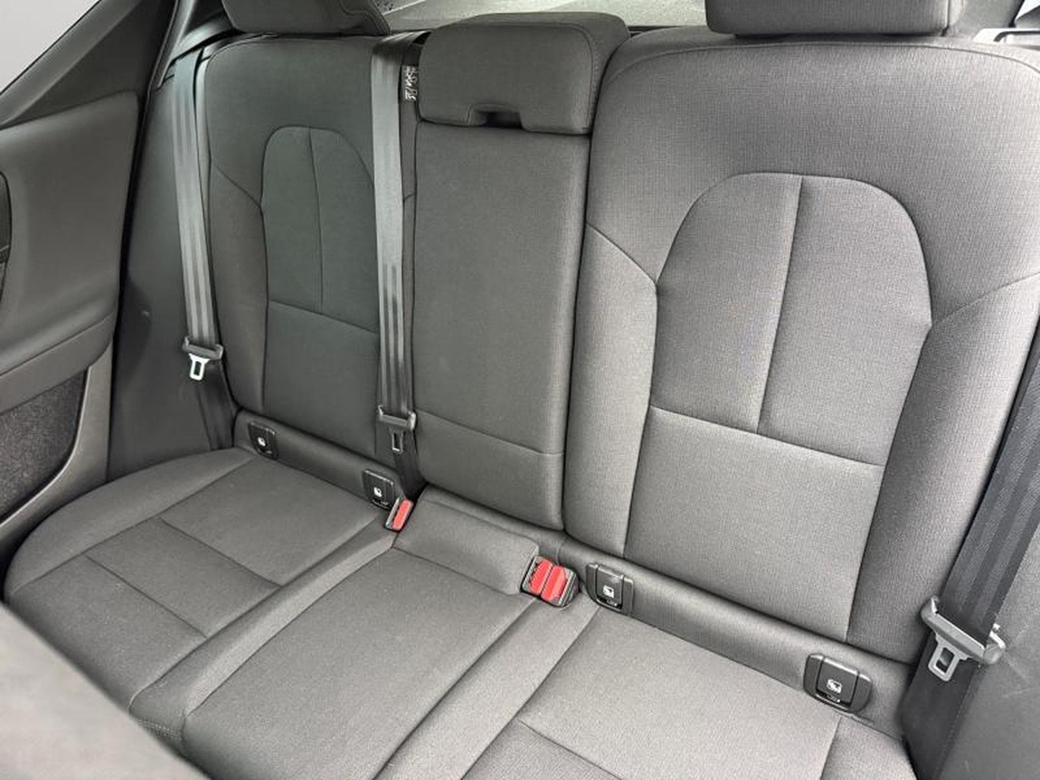 Volvo XC40 B3 Core / Essence (2023) - Photo 13