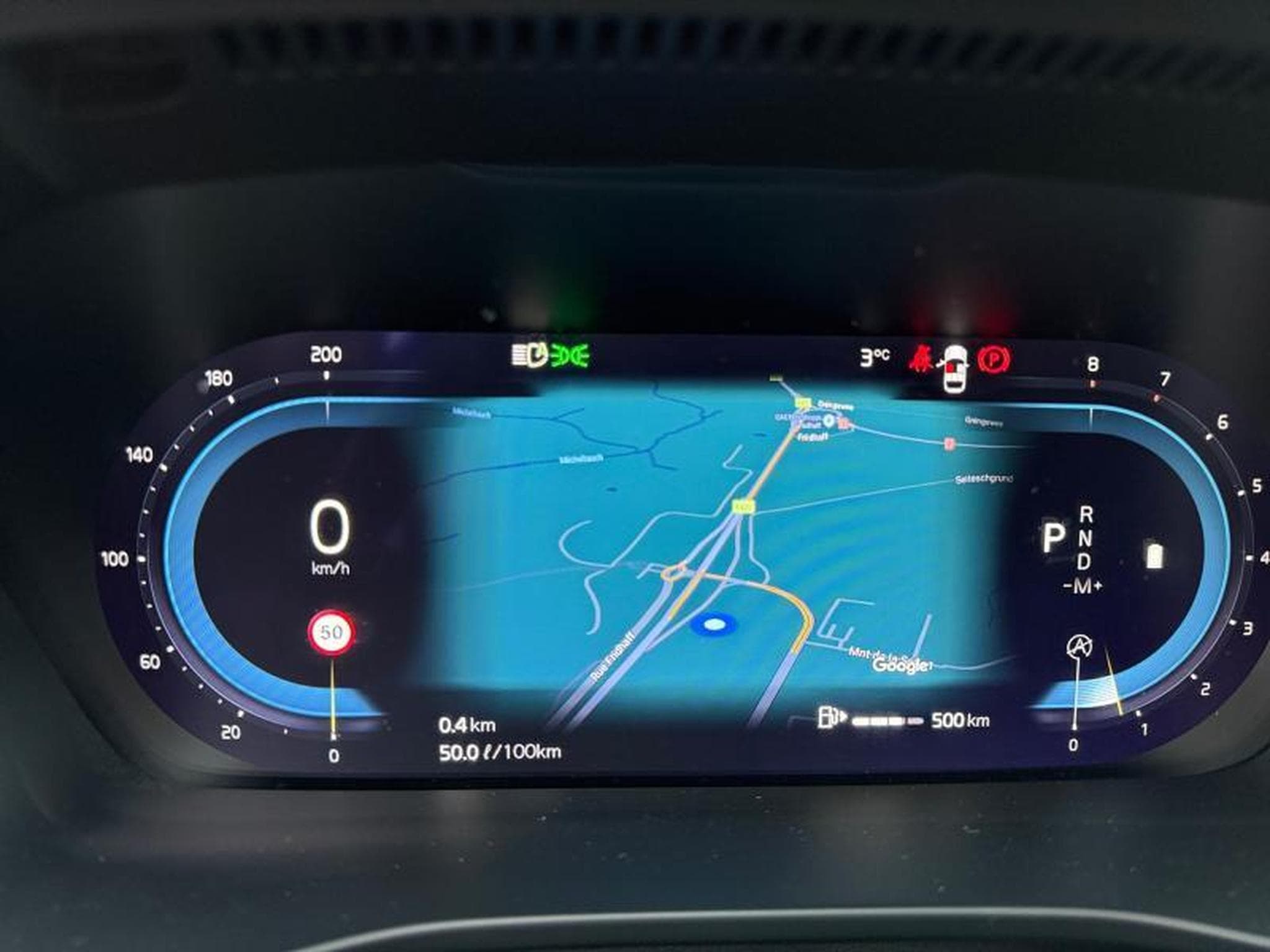 Volvo XC40 B3 Core / Essence (2023) - Photo 18