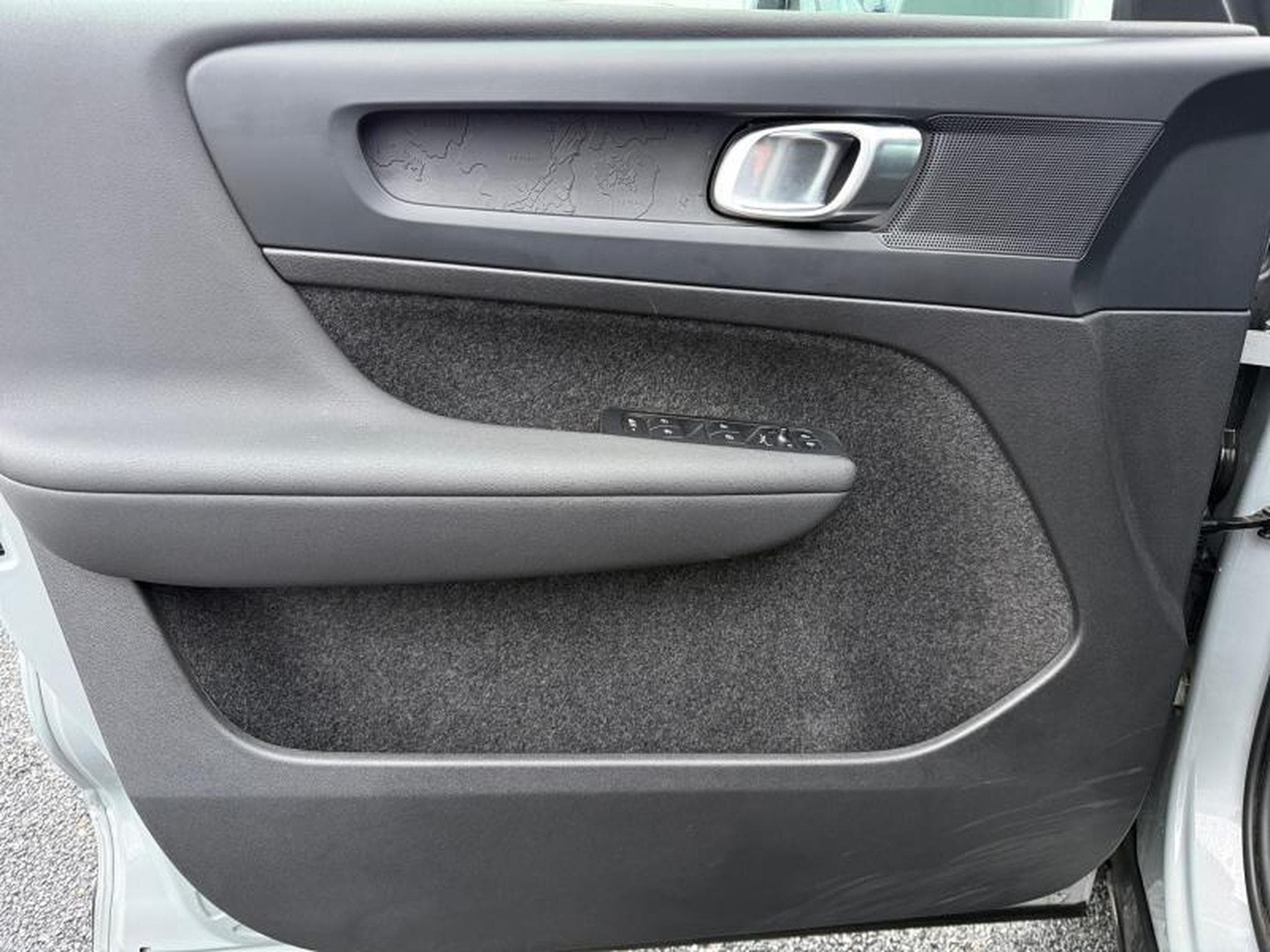 Volvo XC40 B3 Core / Essence (2023) - Photo 20