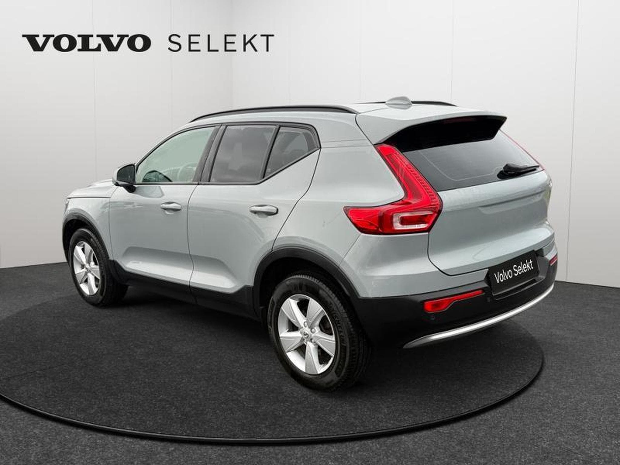 Volvo XC40 B3 Core / Essence (2023) - Photo 5