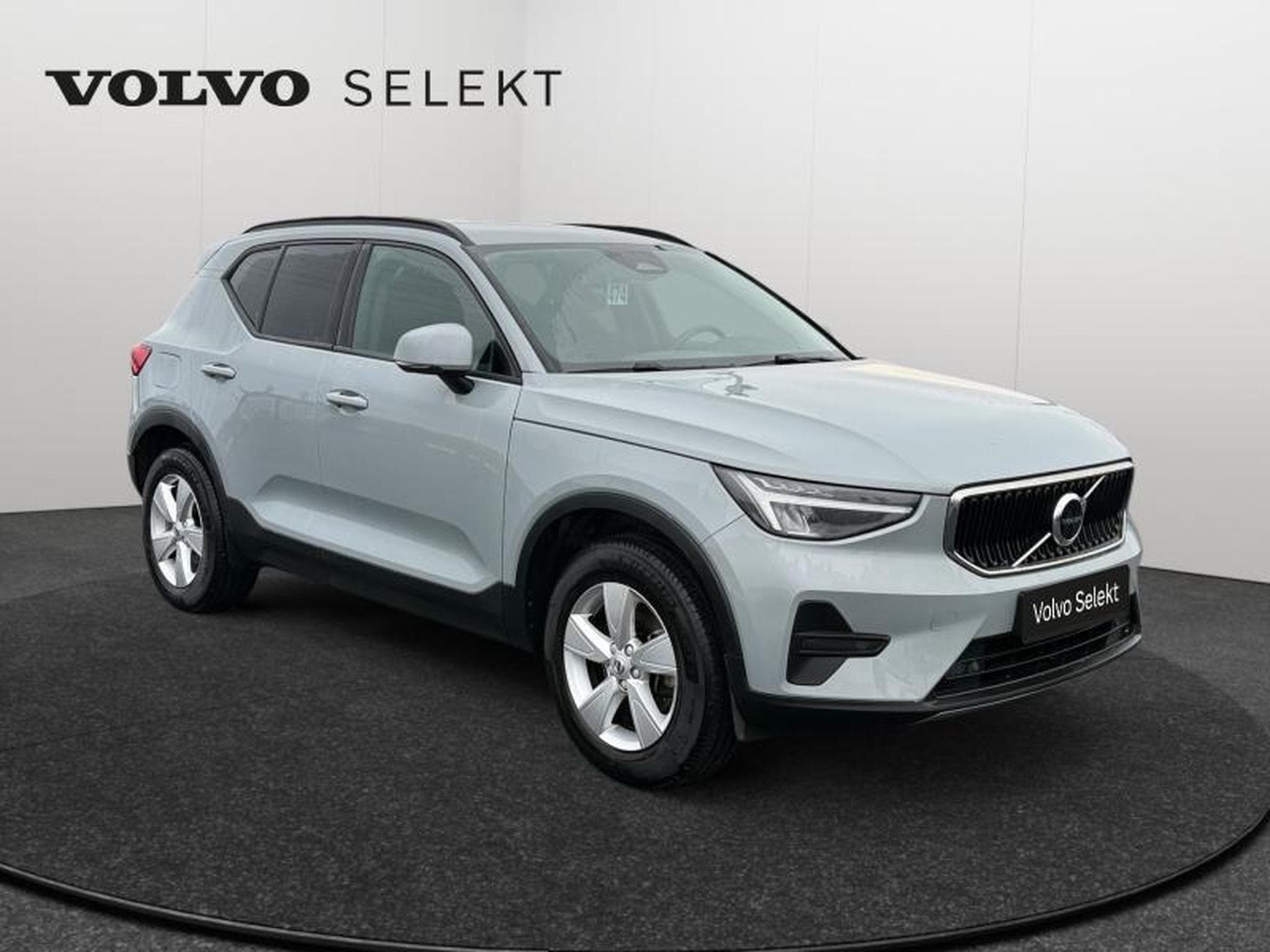 Volvo XC40 B3 Core / Essence (2023) - Photo 8