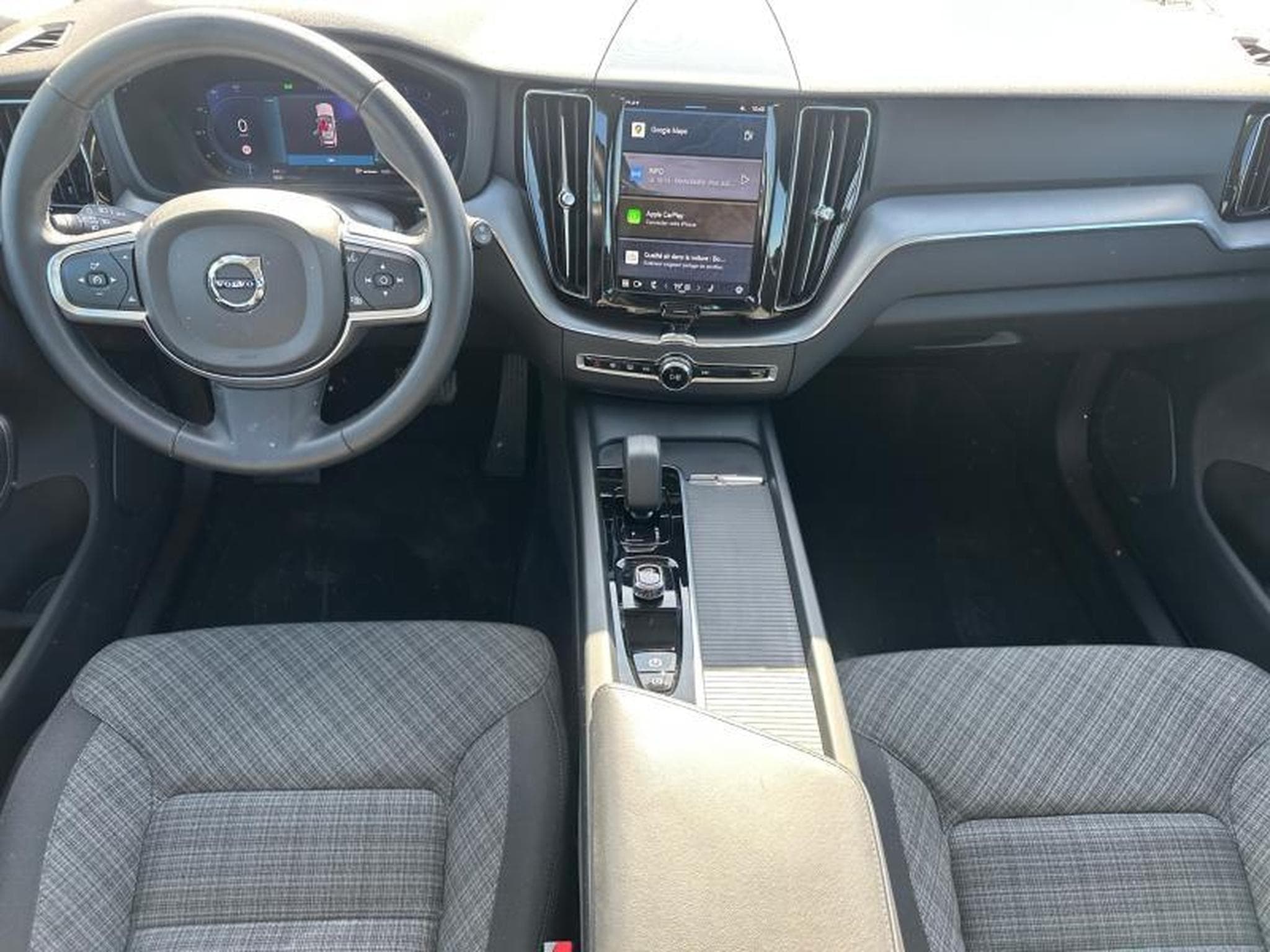 Volvo XC60 B4 Core / Diesel (2023) - Photo 3