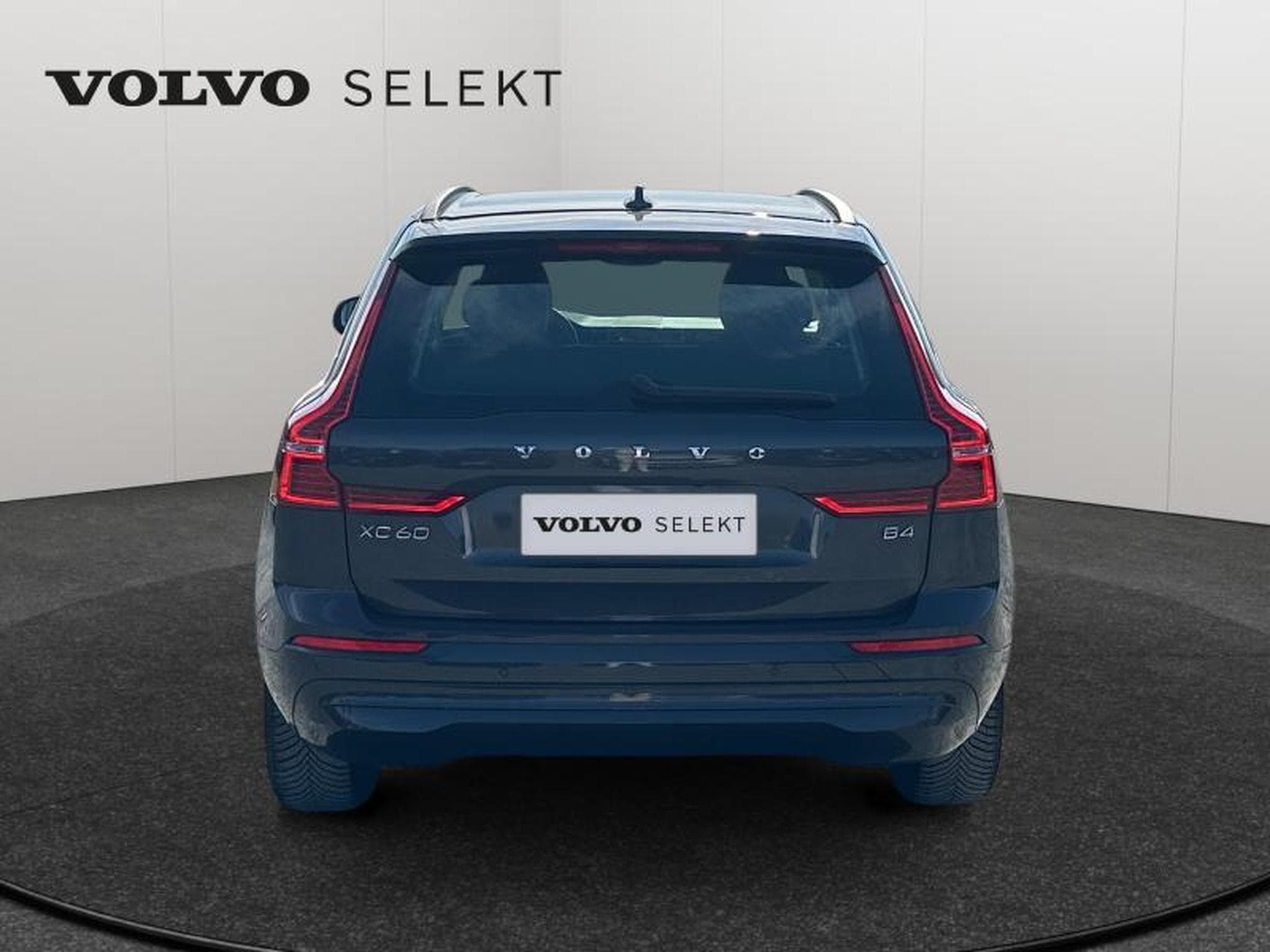 Volvo XC60 B4 Core / Diesel (2023) - Photo 6