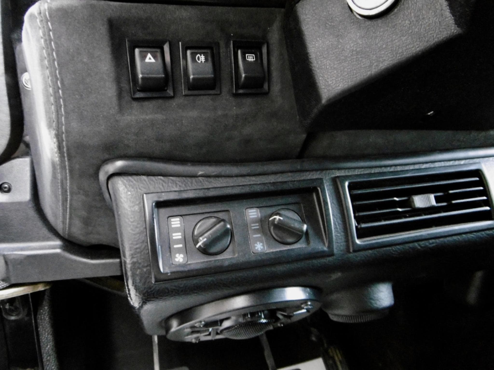 Land-Rover Defender 110 2.5 Td5 SW (2001) - Photo 11