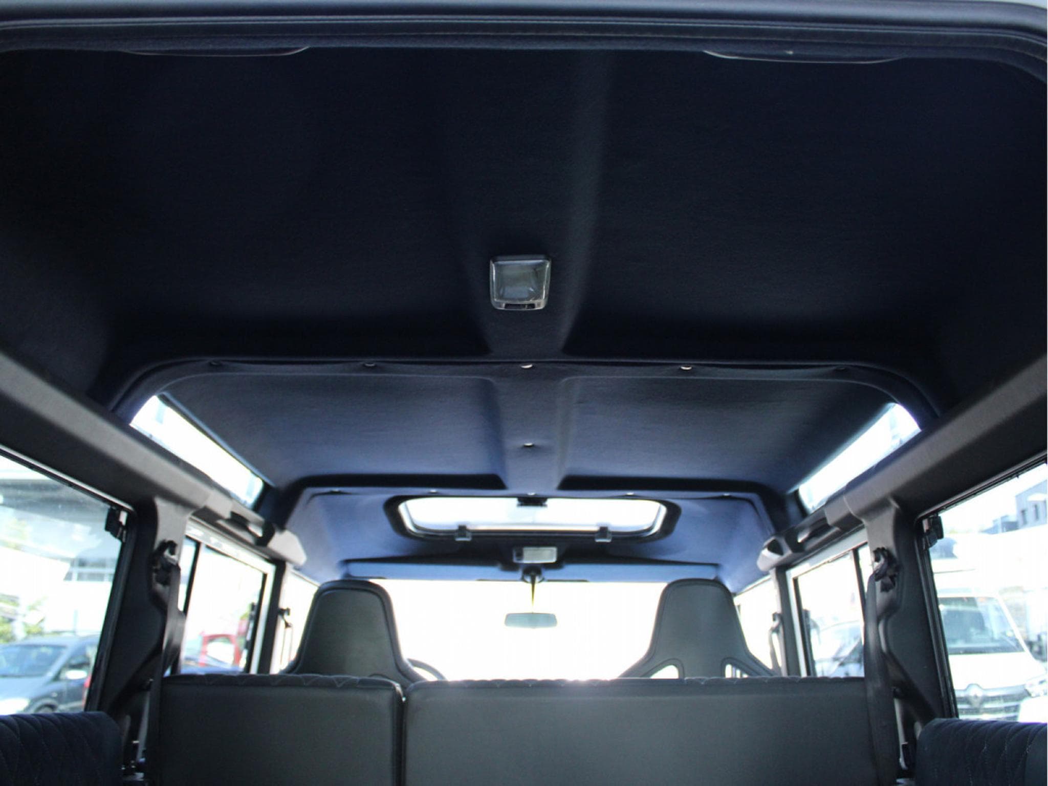 Land-Rover Defender 110 2.5 Td5 SW (2001) - Photo 16