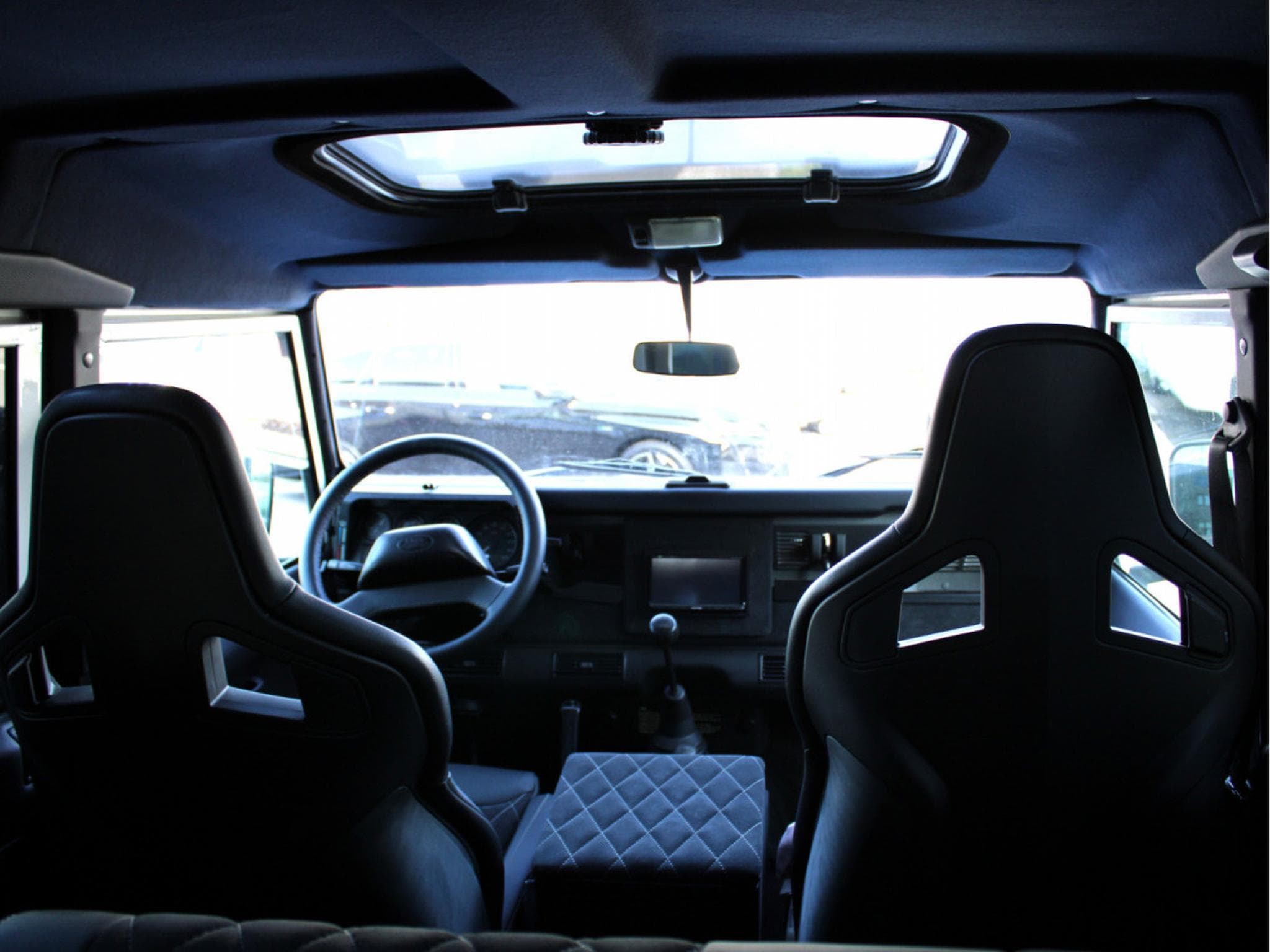 Land-Rover Defender 110 2.5 Td5 SW (2001) - Photo 8