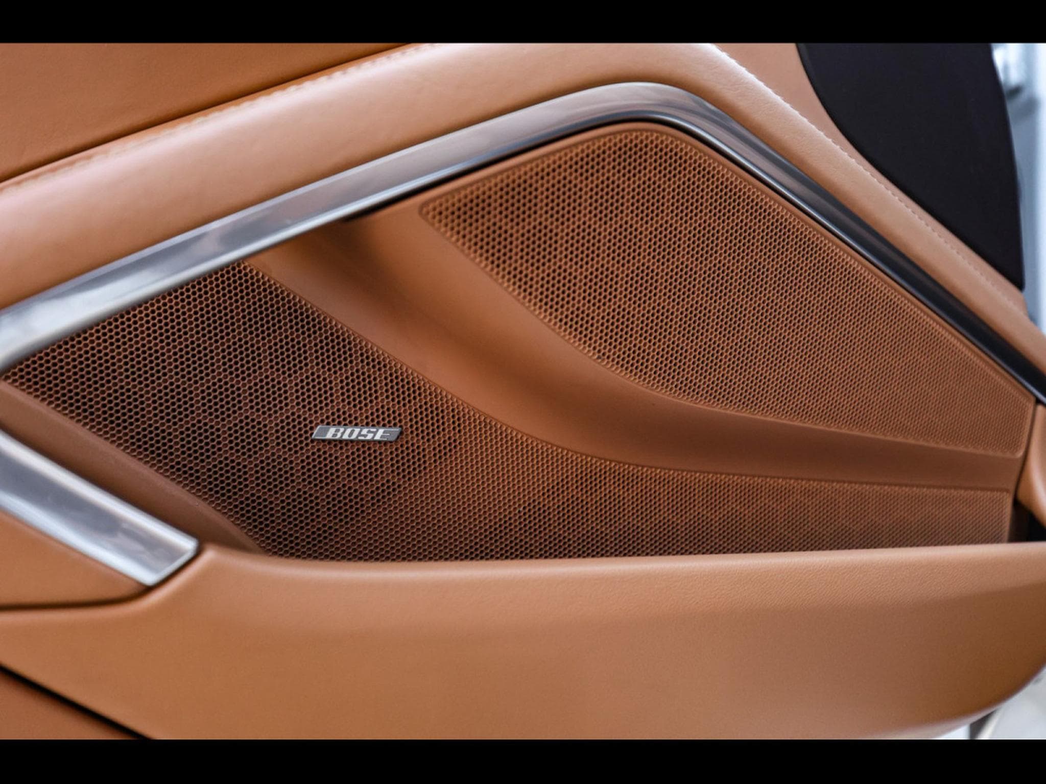 Porsche 911 .2 911 CARRERA S CABRIOLET PDK – WHITE (2016) - Photo 14