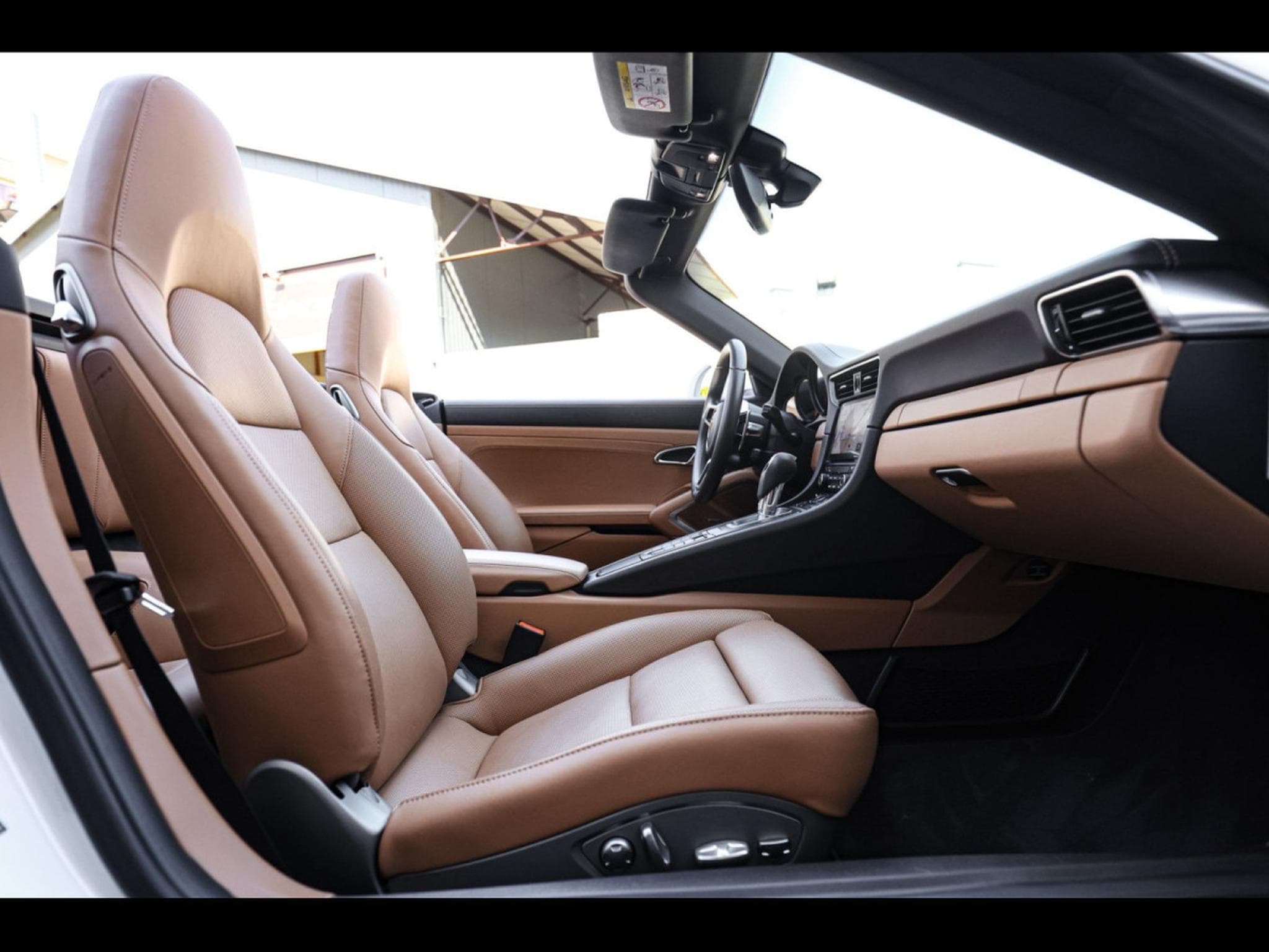 Porsche 911 .2 911 CARRERA S CABRIOLET PDK – WHITE (2016) - Photo 15