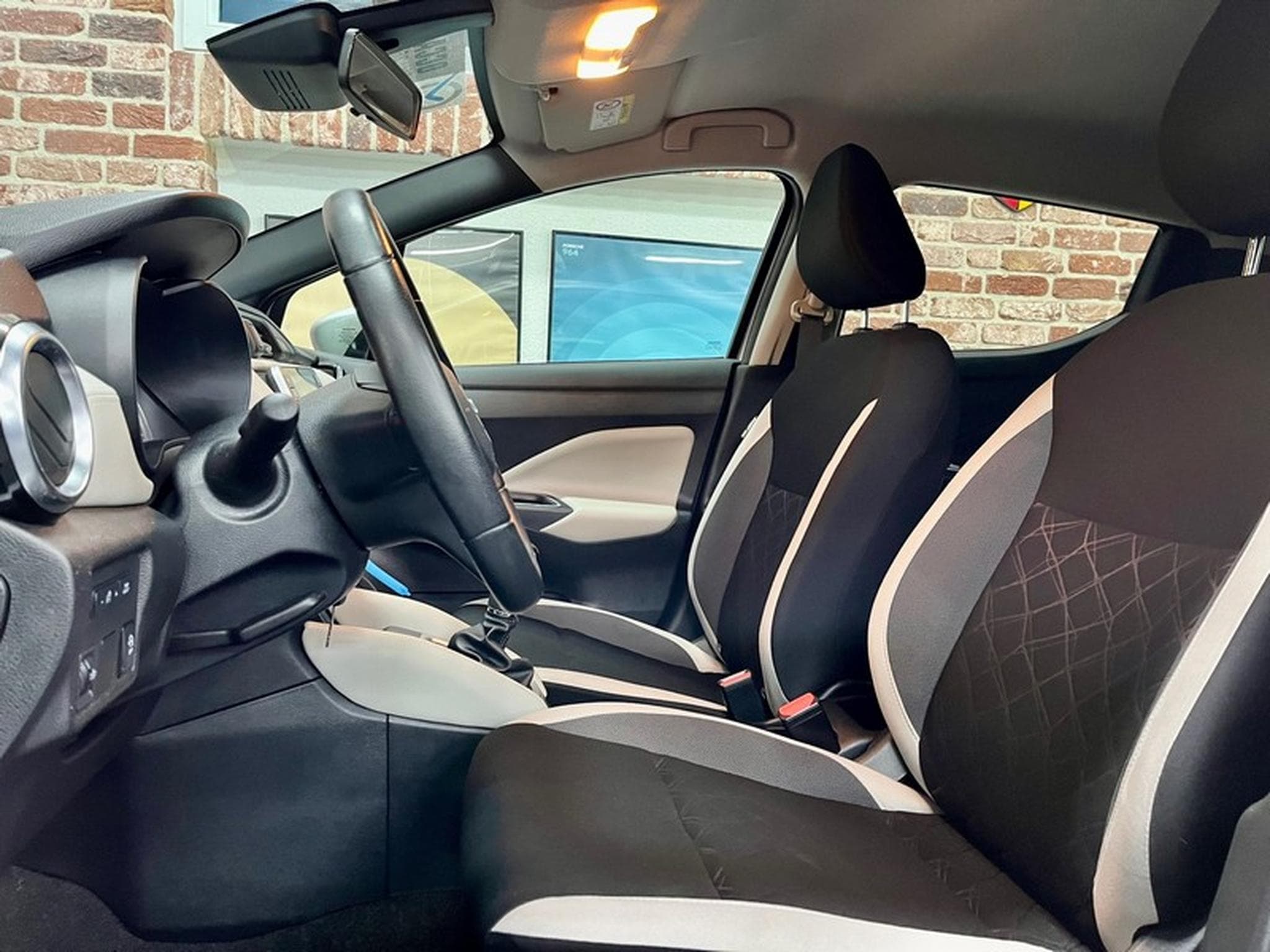 Nissan Micra Micra 1.0IG-T MAN 100cv N-CONNECTA (2020) - Photo 5