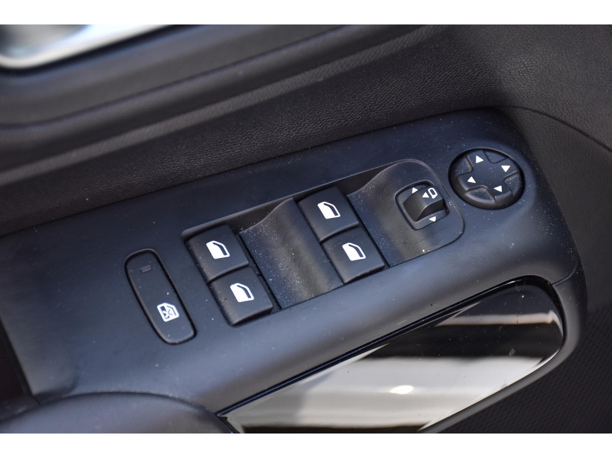 Citroën C5 Aircross 1.2 PureTech Shine EAT8 ACC CUIR CAM LANE SIDE ATT RMQ (2023) - Photo 19