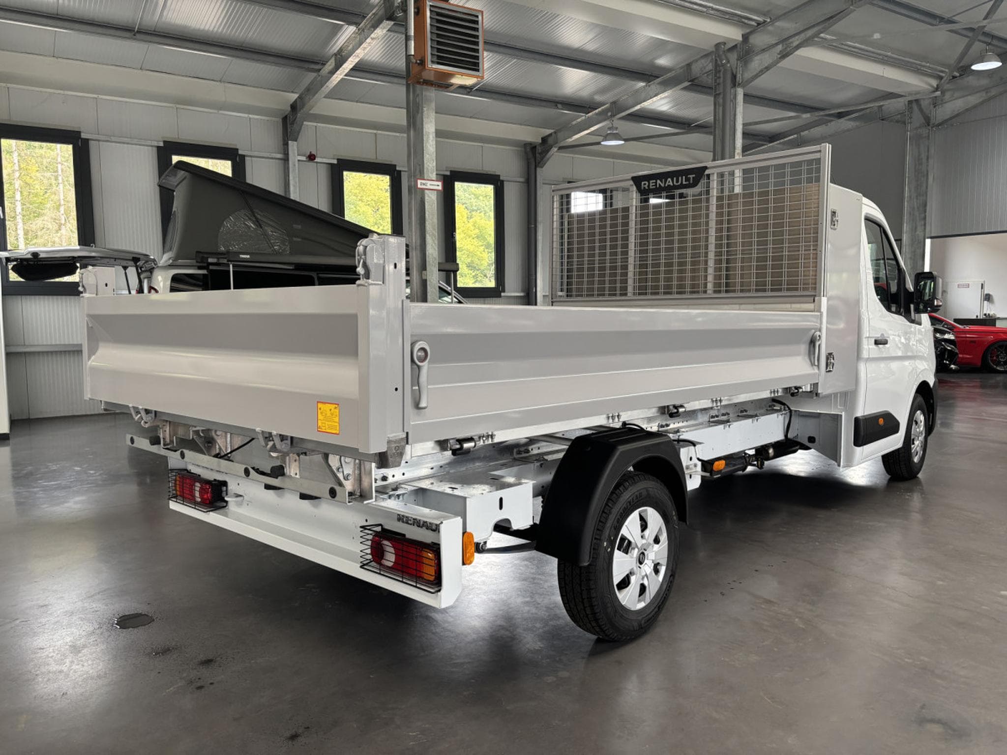 Renault Master 2.0 dCi 150ch BENNE BASCULANTE (2026) - Photo 3