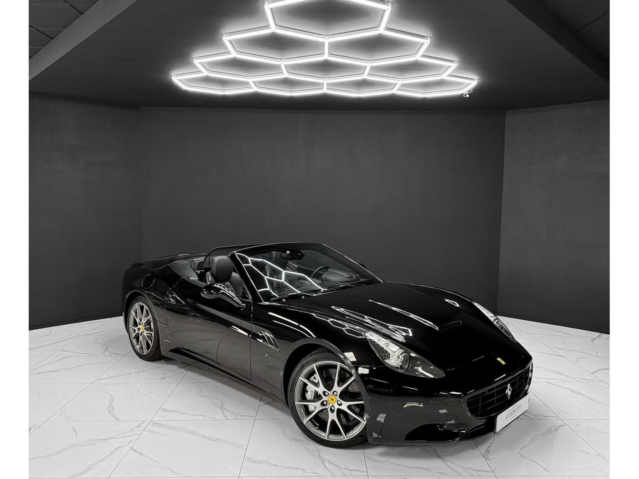 Ferrari California V8 4.3 (2010) - Photo 7