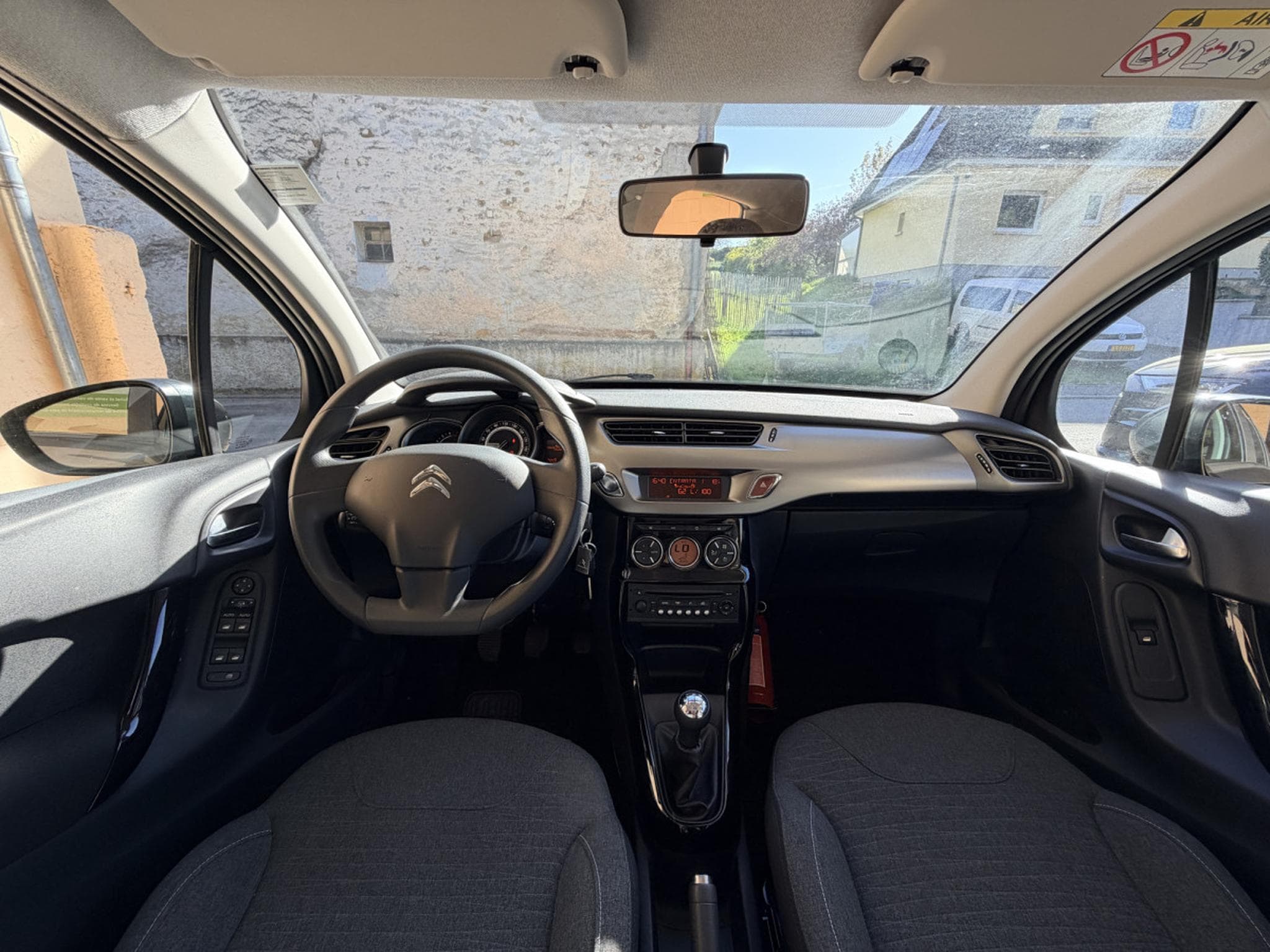 Citroën C3 1.2 ESSENCE 82CV (2016) - Photo 10