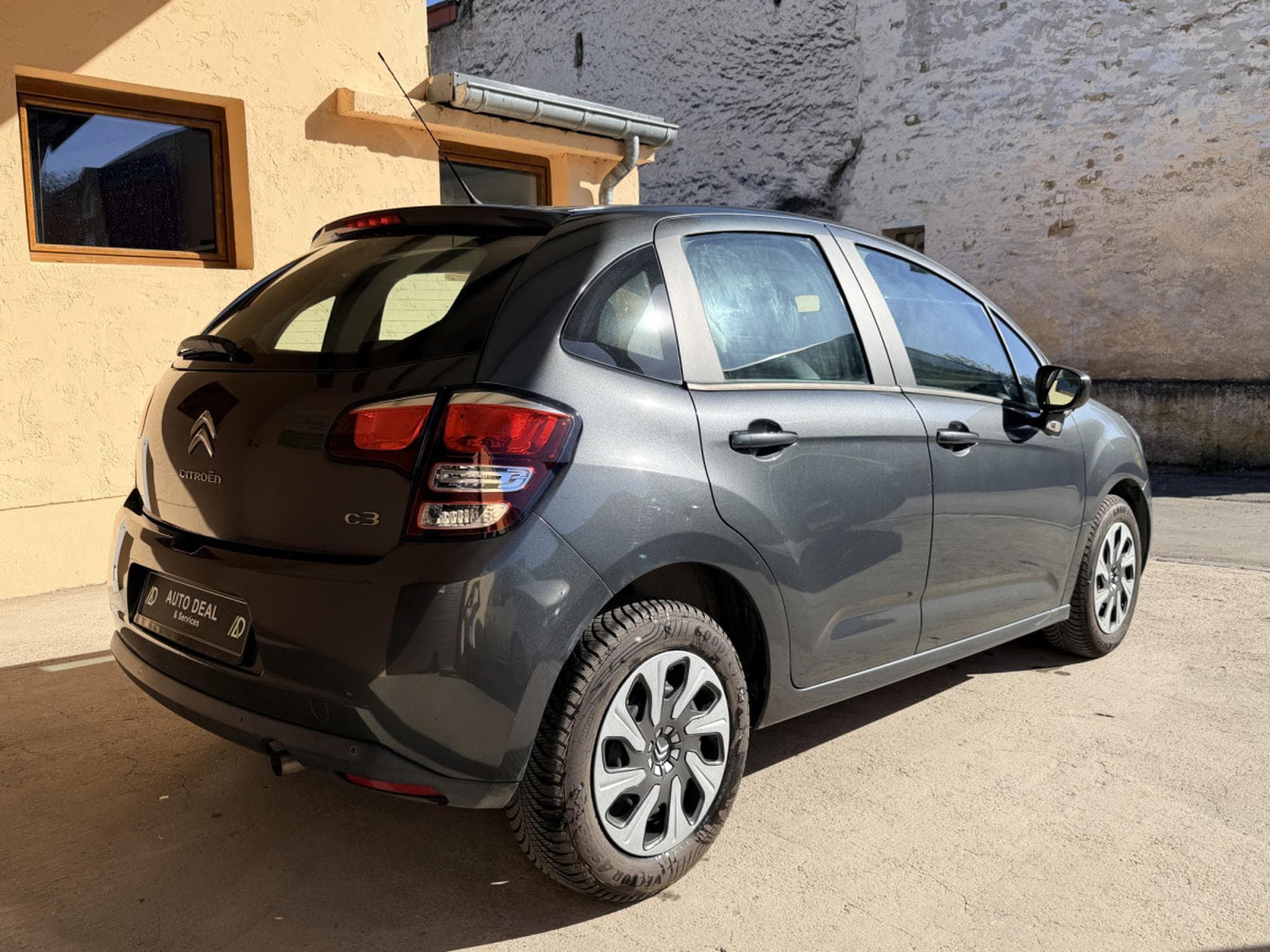 Citroën C3 1.2 ESSENCE 82CV (2016) - Photo 5