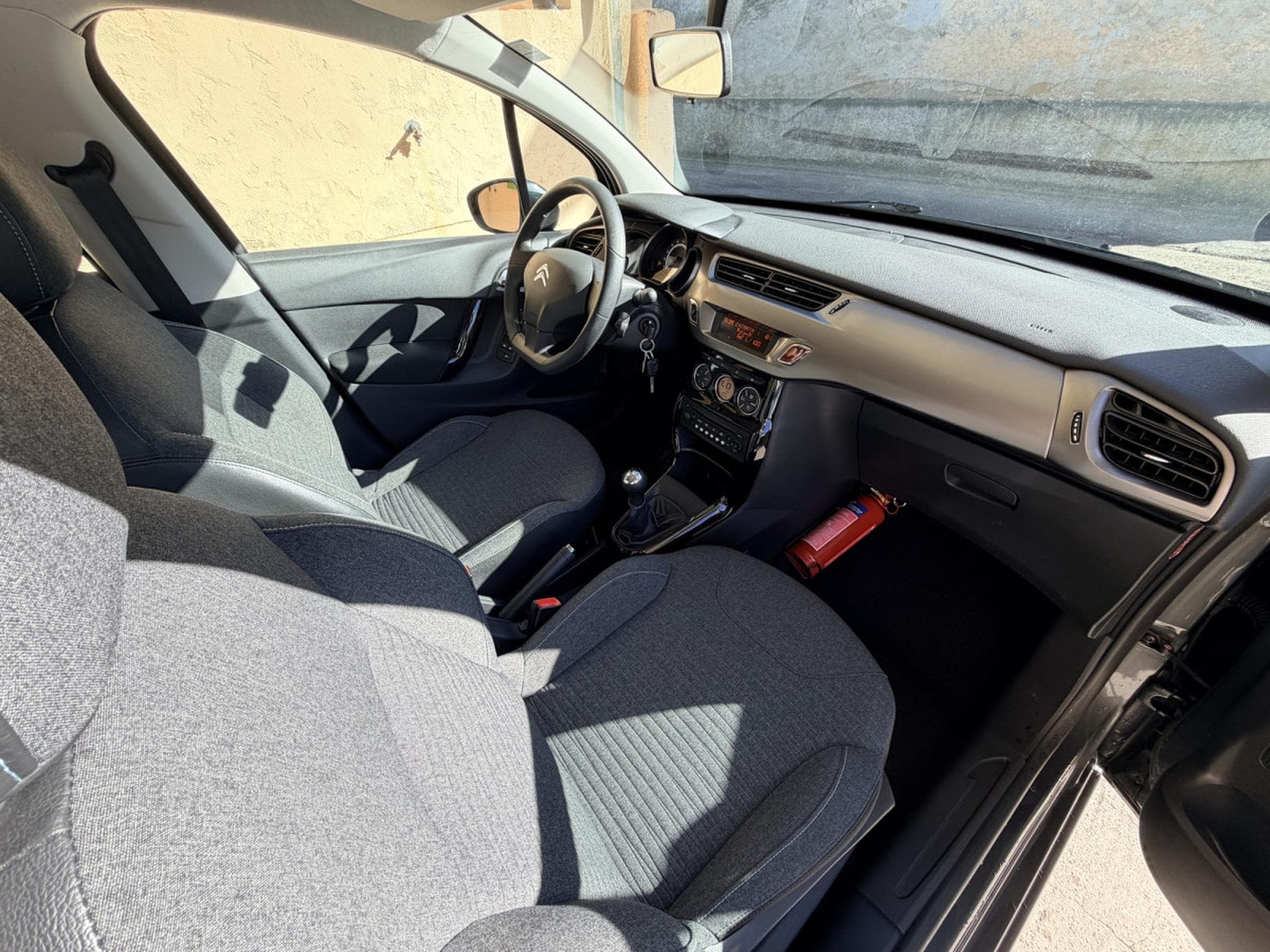 Citroën C3 1.2 ESSENCE 82CV (2016) - Photo 6