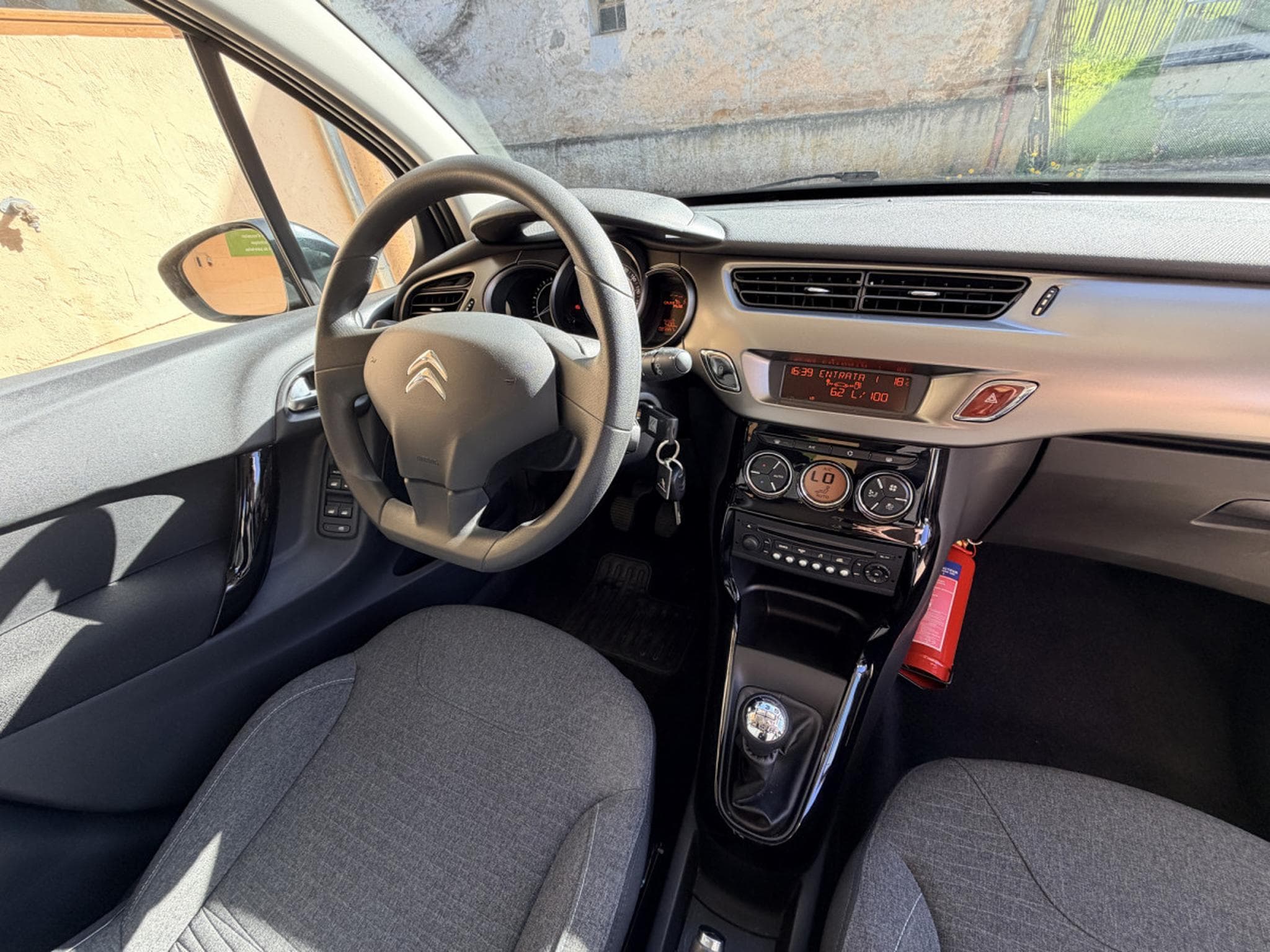 Citroën C3 1.2 ESSENCE 82CV (2016) - Photo 7