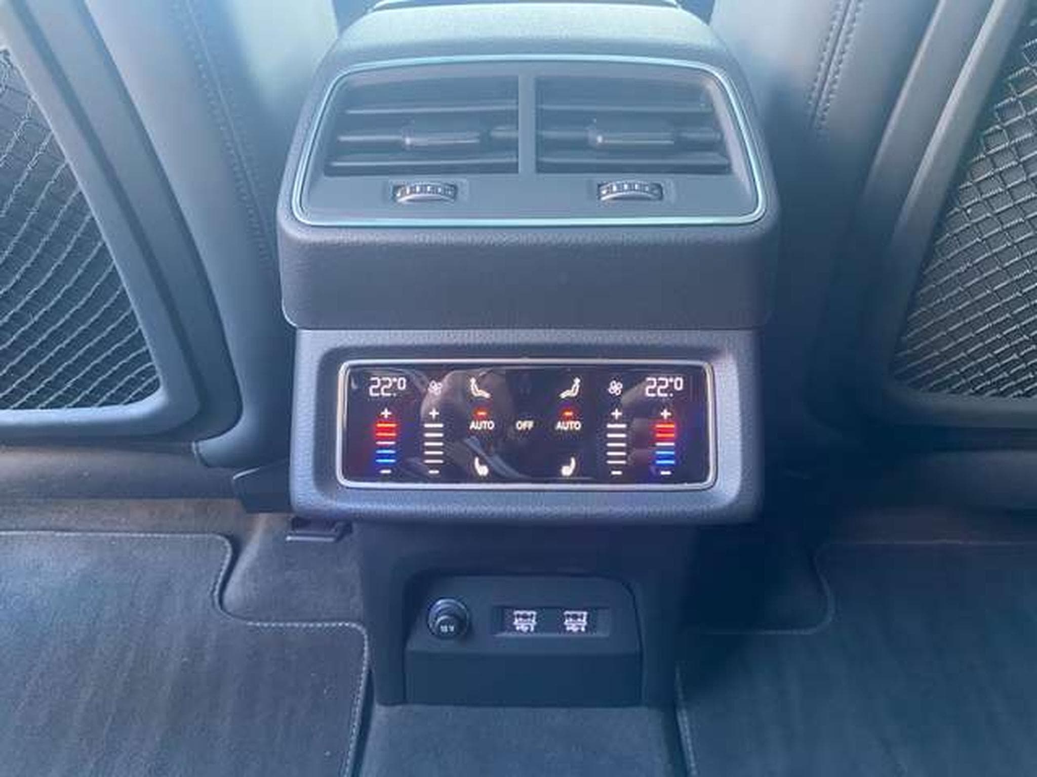 Audi e-tron Q8 e-tron 50 quattro S line (2020) - Photo 18