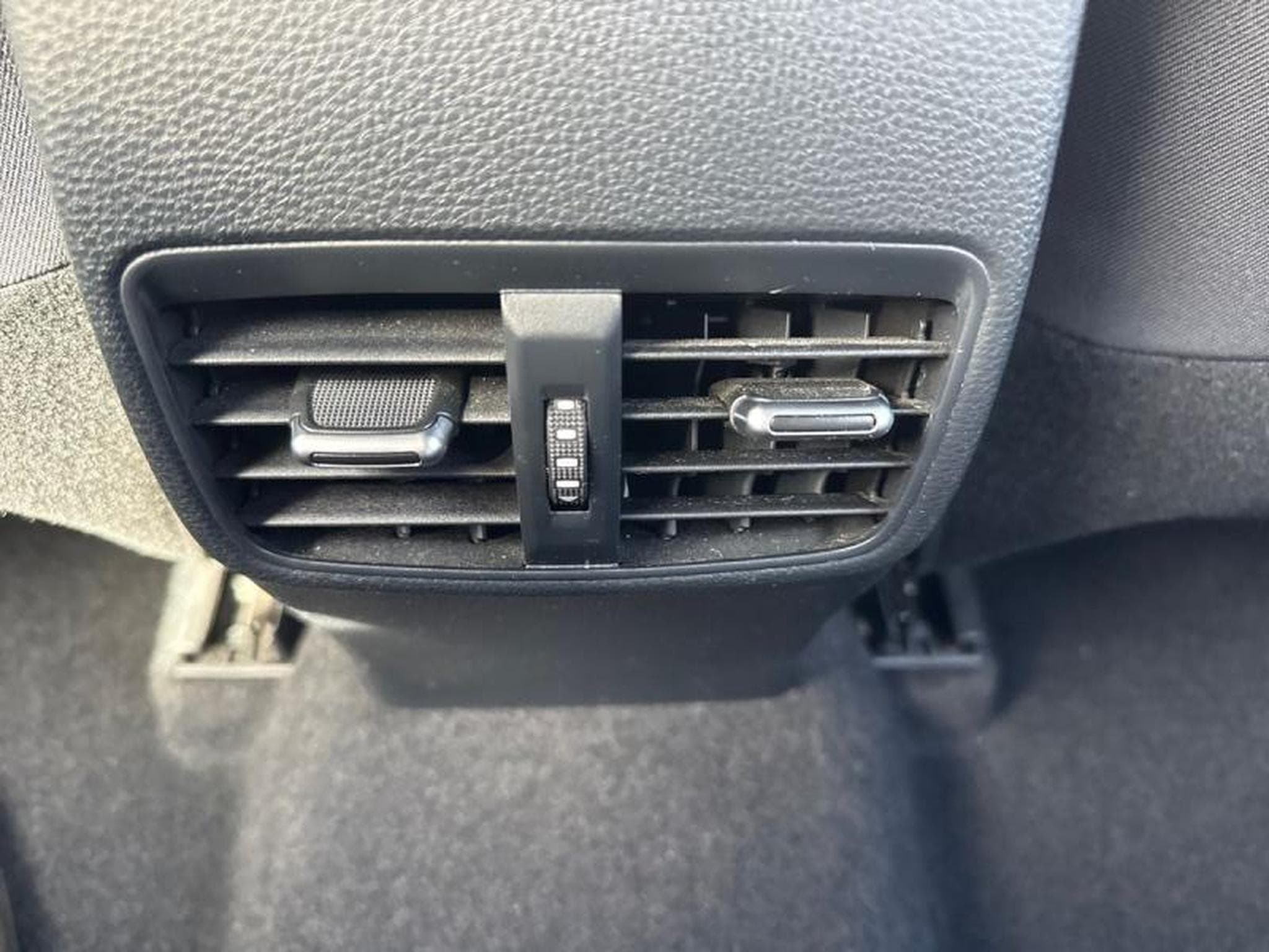 Toyota Corolla Trek (2020) - Photo 26