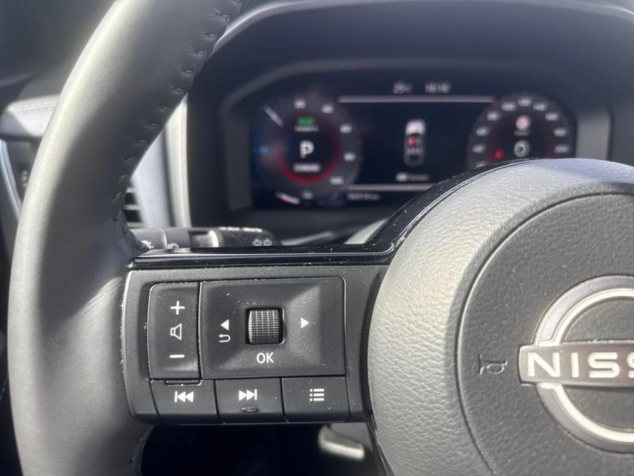 Nissan Qashqai TEKNA (2023) - Photo 18