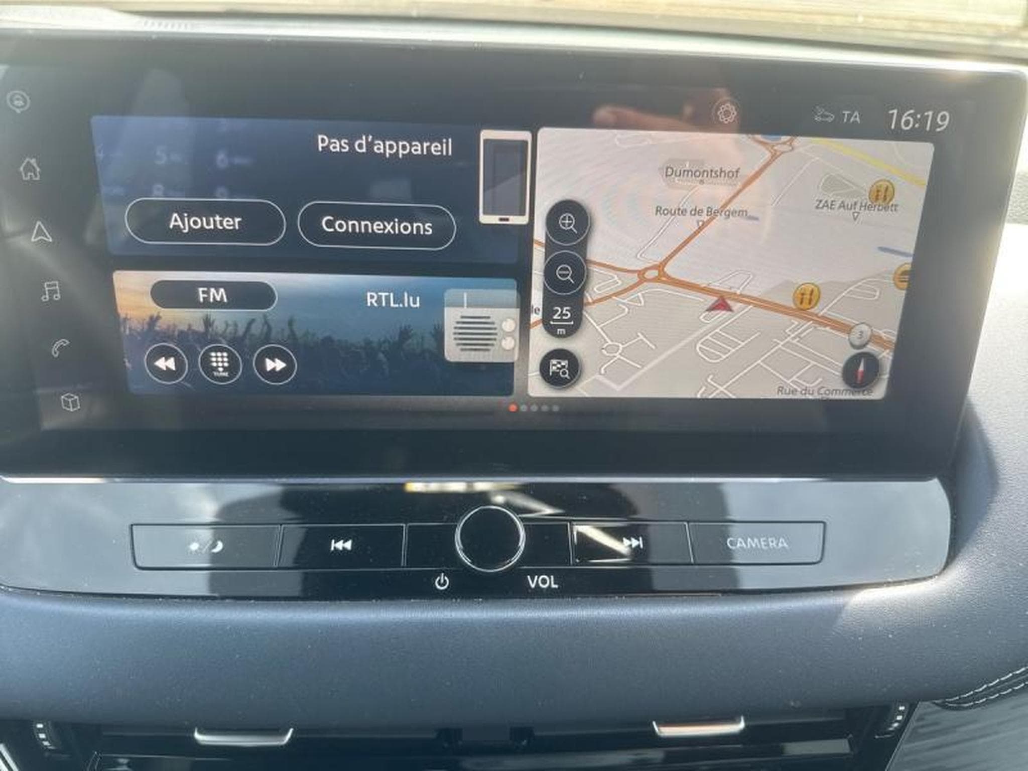 Nissan Qashqai TEKNA (2023) - Photo 9