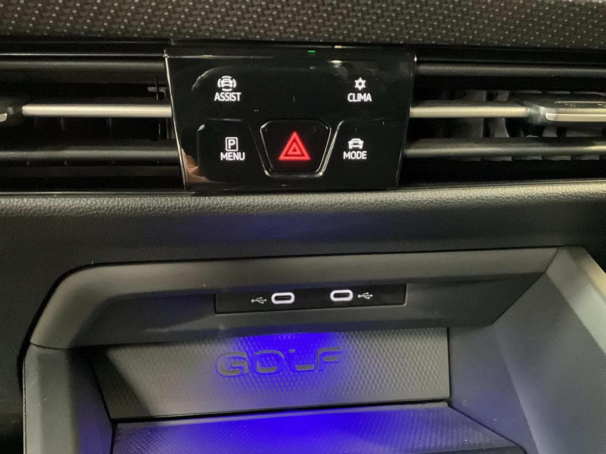 VW Golf R+DSG+4M+P.Leder+Akra+Pano (2021) - Foto 2